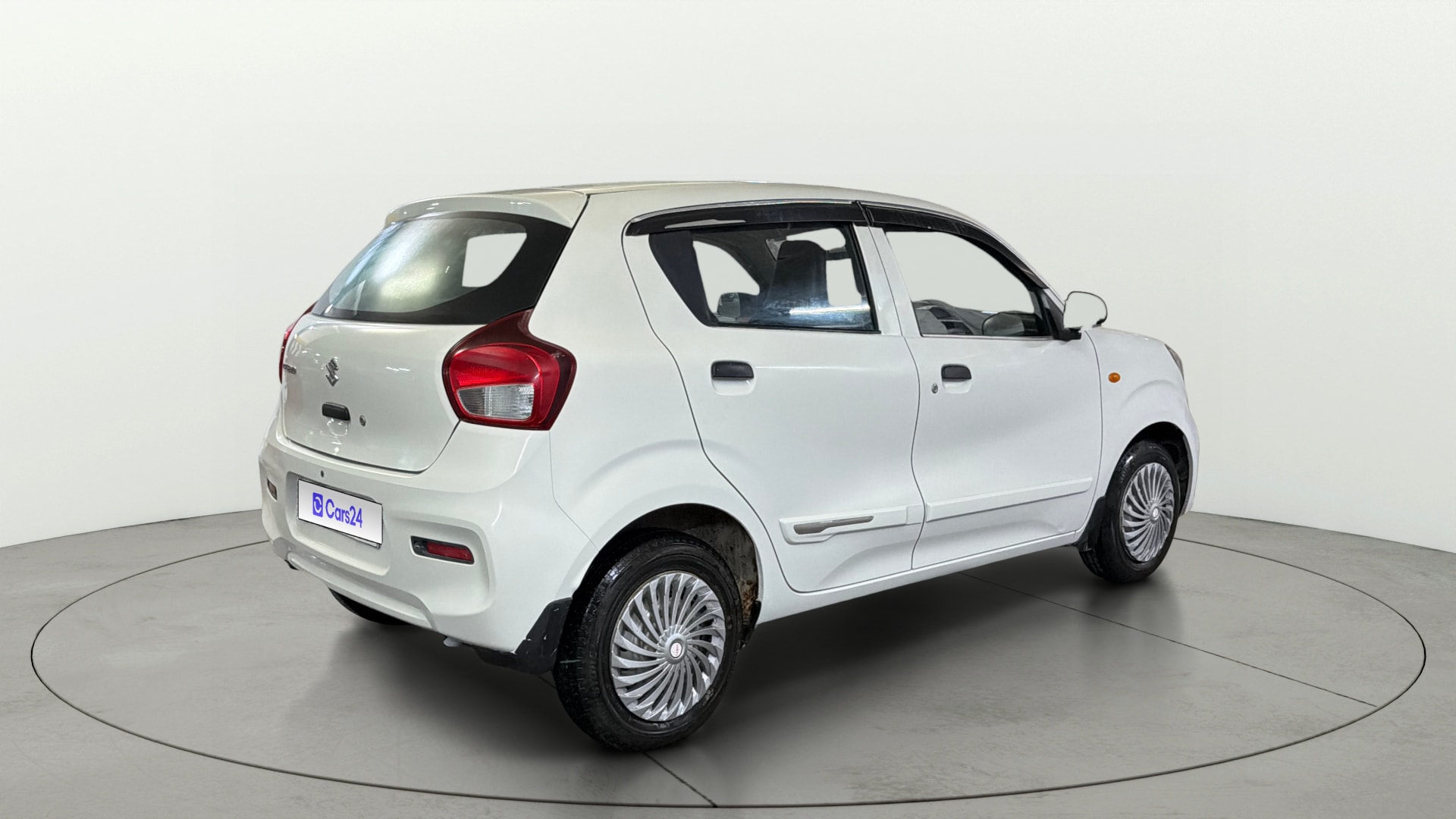 View 2024 Maruti Suzuki 1000 Base Variant Image 42 Used 2024 Maruti Suzuki 1000 Base Variant Image 42
