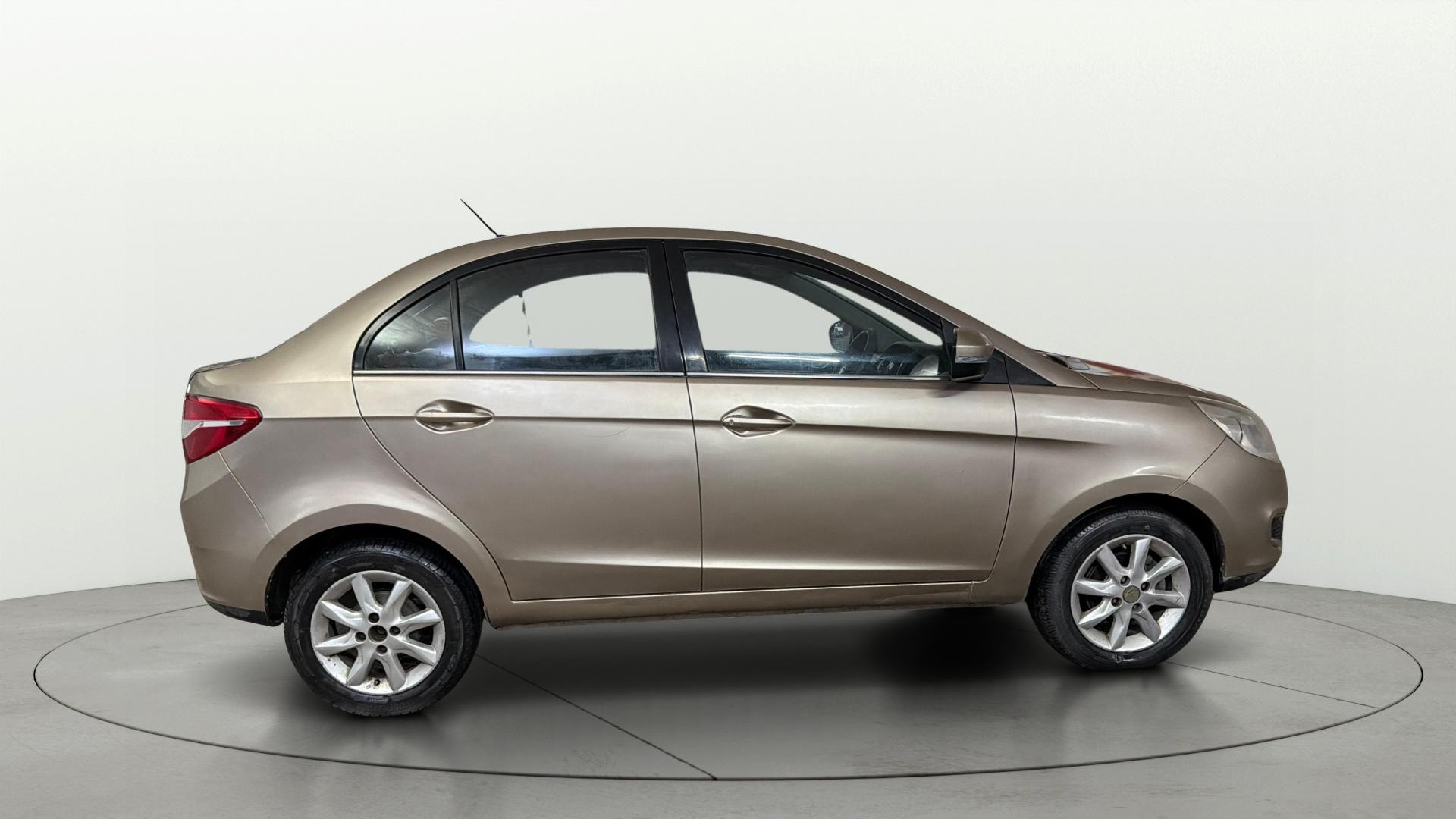 View 2014 Tata Zest XT Petrol Image 8 Used 2014 Tata Zest XT Petrol Image 8