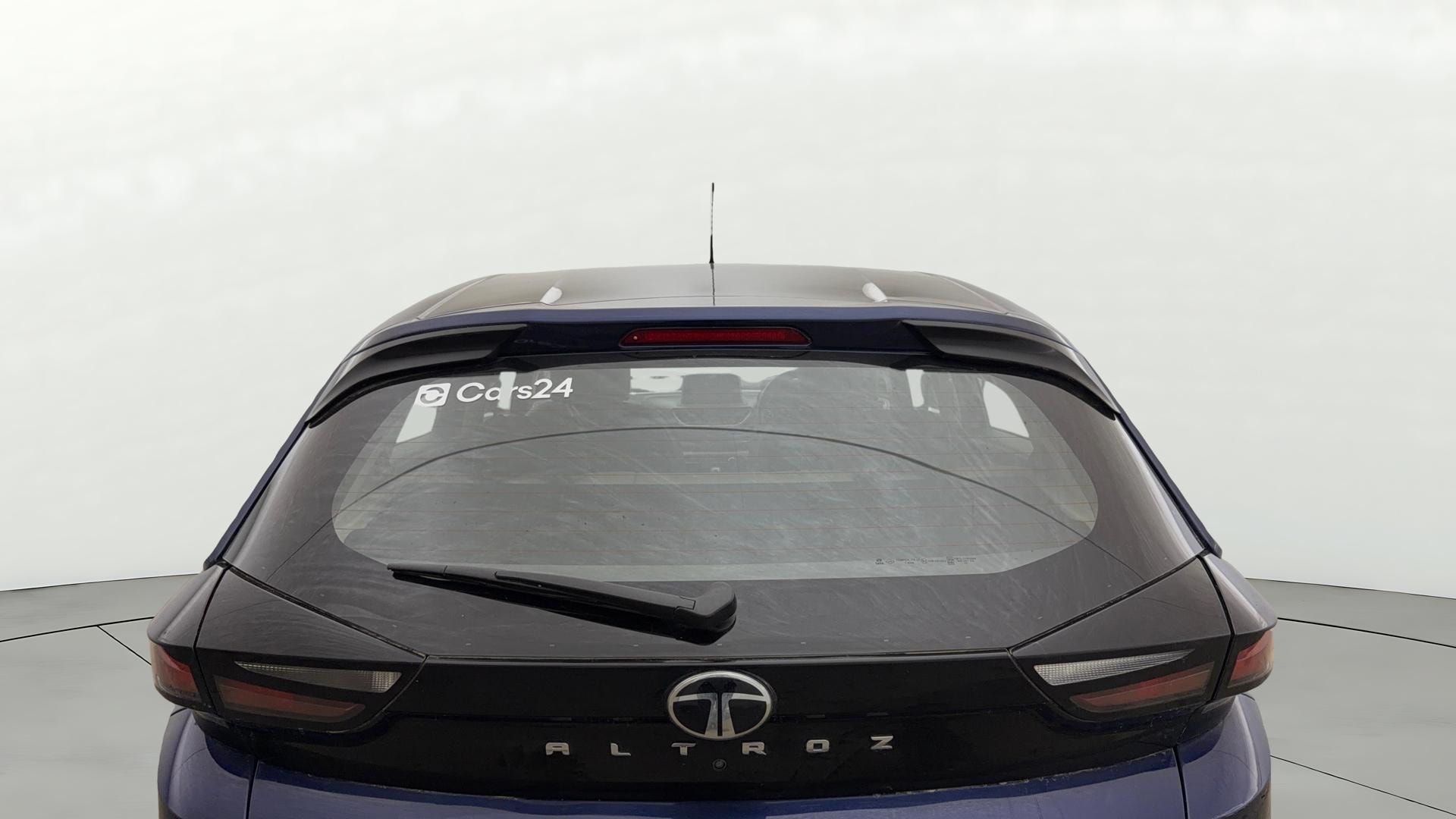 View 2024 Tata Altroz XZ Petrol Image 3 Used 2024 Tata Altroz XZ Petrol Image 3