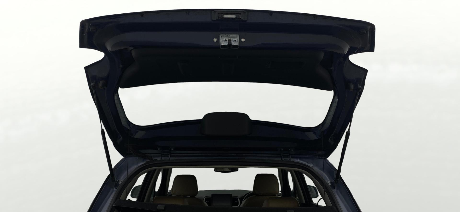 View 2020 Hyundai Venue SX Plus 1.0 Petrol AT Image 17 Used 2020 Hyundai Venue SX Plus 1.0 Petrol AT Image 17