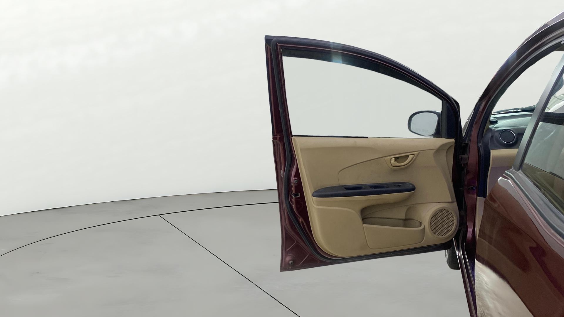 View 2015 Honda Mobilio E Diesel Image 31 Used 2015 Honda Mobilio E Diesel Image 31