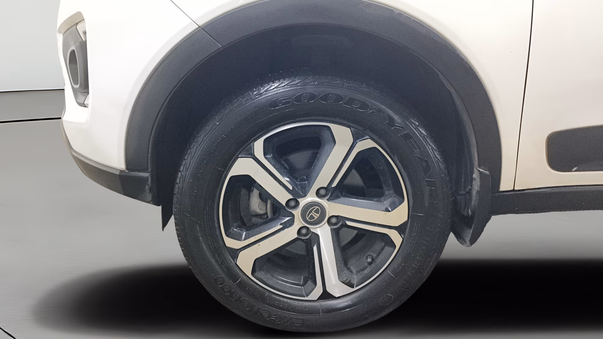 View 2022 Tata Nexon Revotron XZ Plus Image 34 Used 2022 Tata Nexon Revotron XZ Plus Image 34