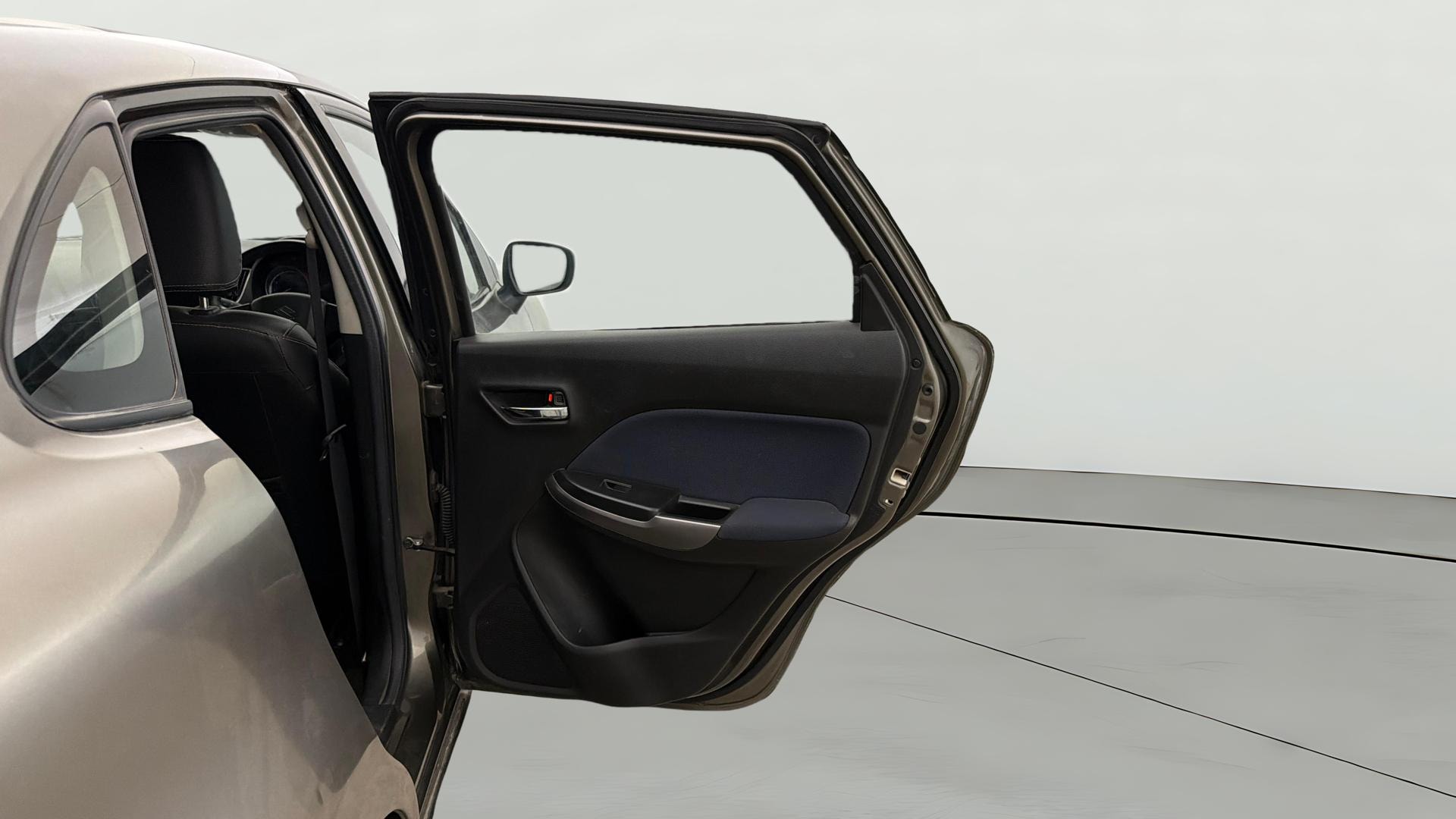 View 2019 Maruti Suzuki 1000 Base Variant Image 7 Used 2019 Maruti Suzuki 1000 Base Variant Image 7