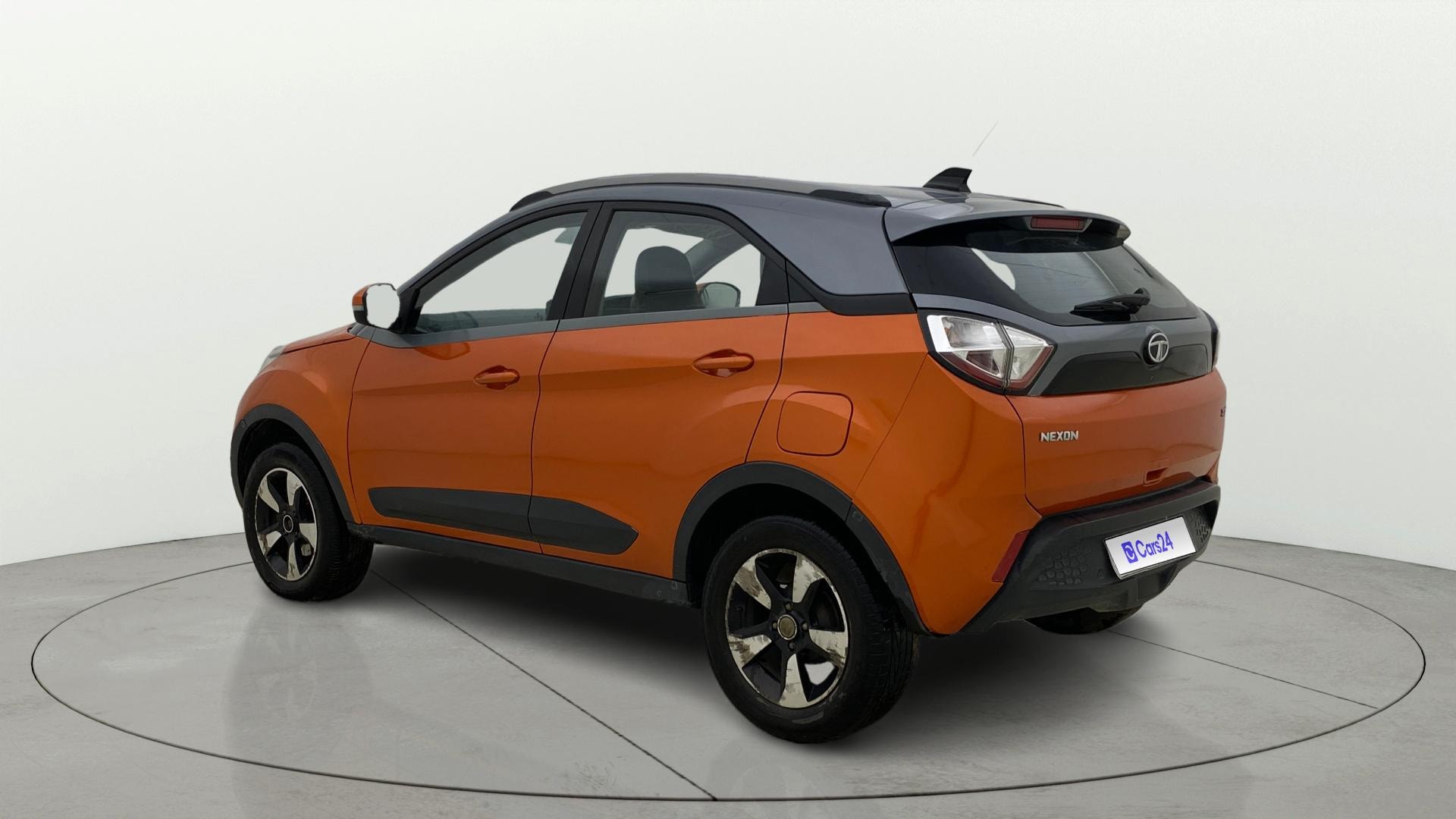 View 2020 Tata Nexon Revotron XE Image 2 Used 2020 Tata Nexon Revotron XE Image 2