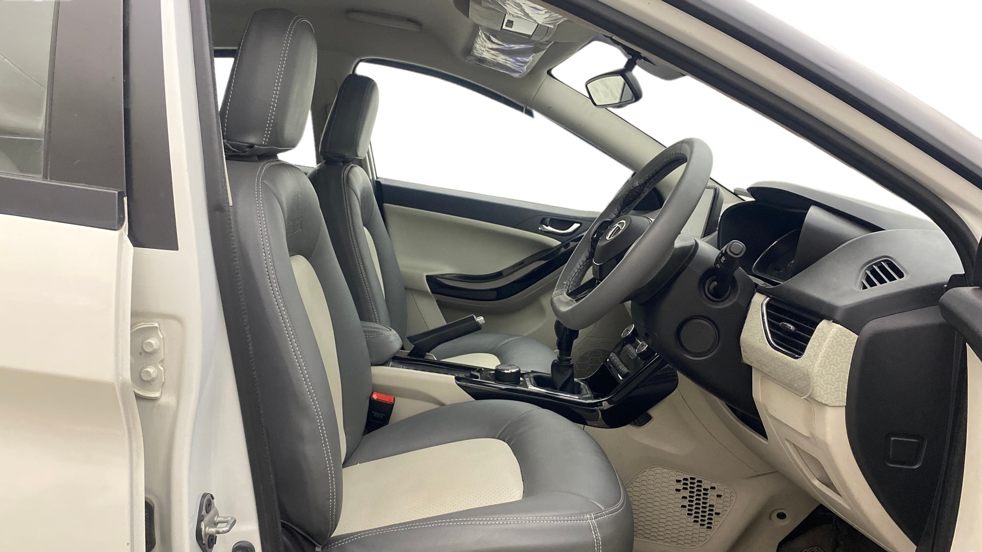 View 2024 Tata Nexon Revotron XZ Plus Lux Image 26 Used 2024 Tata Nexon Revotron XZ Plus Lux Image 26