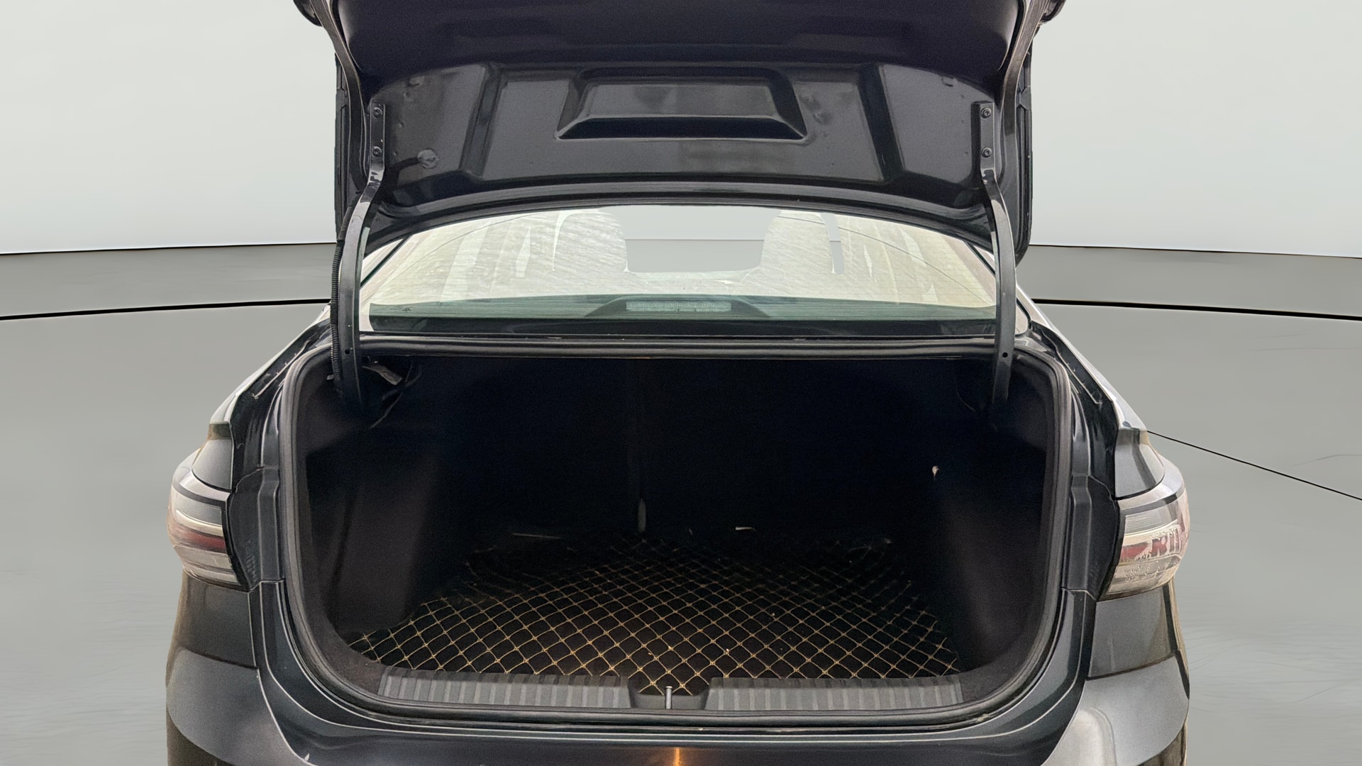 View 2023 Volkswagen Virtus Topline 1.0 TSI MT Image 40 Used 2023 Volkswagen Virtus Topline 1.0 TSI MT Image 40