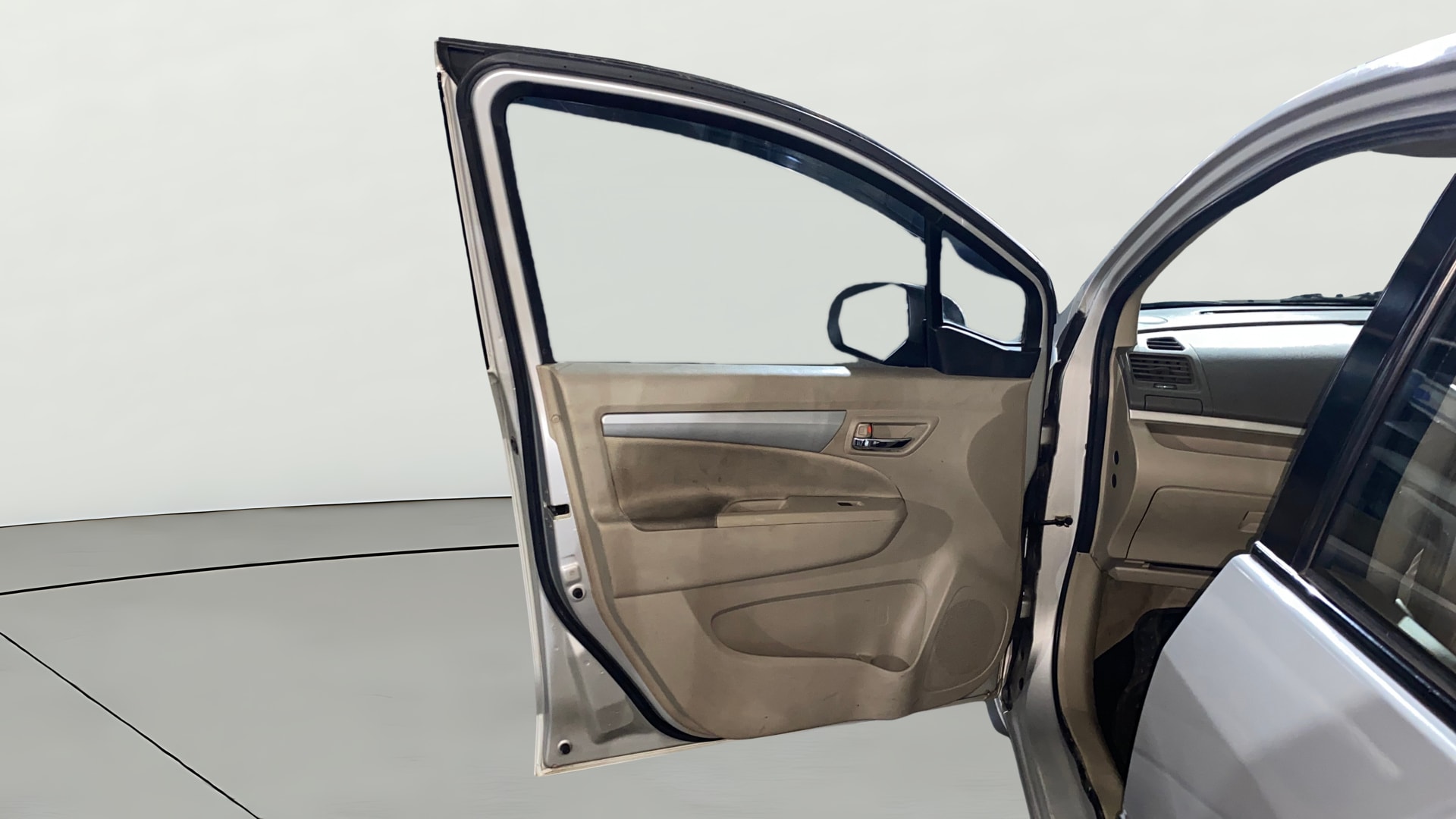 View 2016 Maruti Suzuki 1000 Base Variant Image 31 Used 2016 Maruti Suzuki 1000 Base Variant Image 31