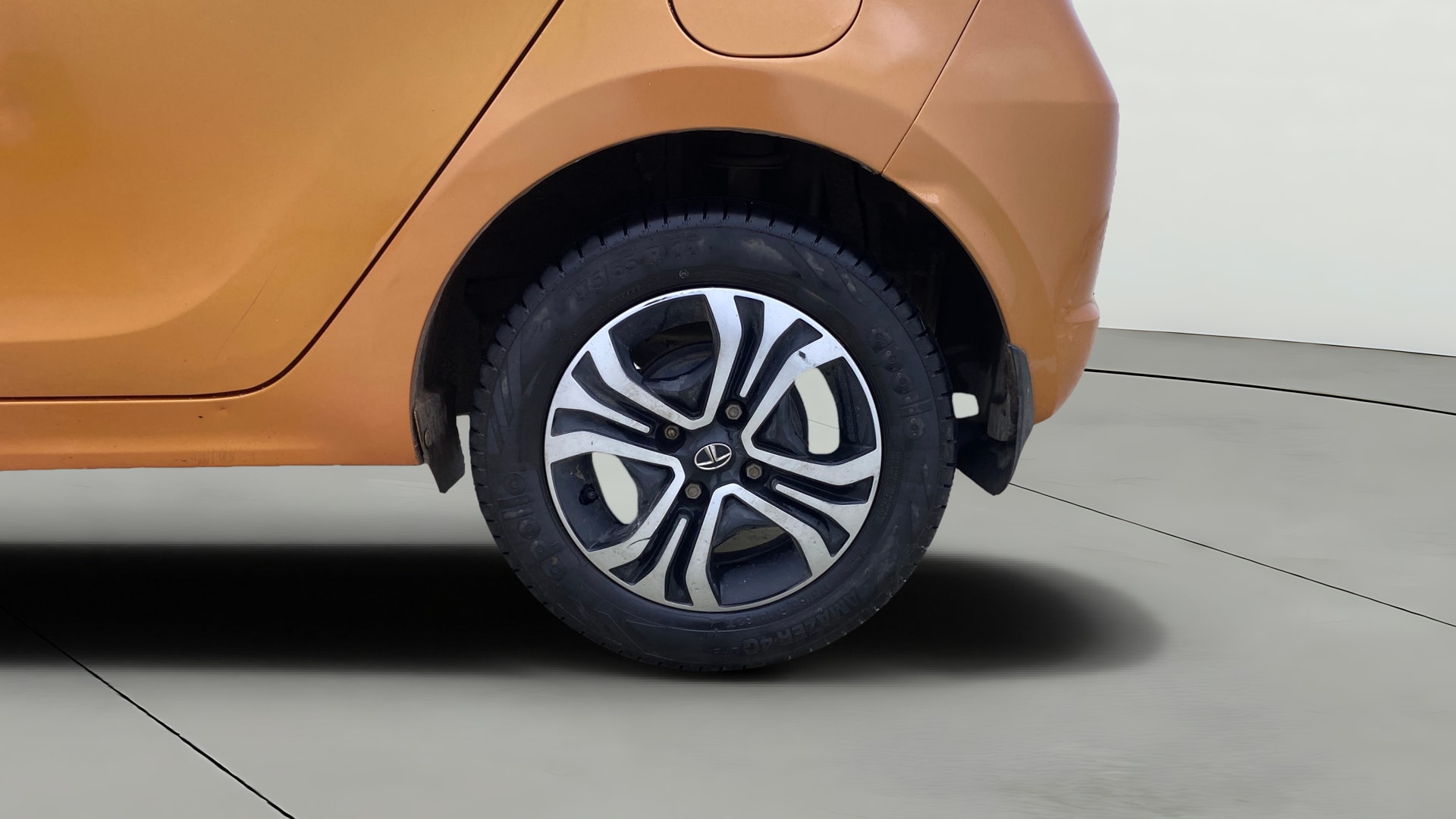 View 2016 Tata Tiago Revotorq XB Image 11 Used 2016 Tata Tiago Revotorq XB Image 11