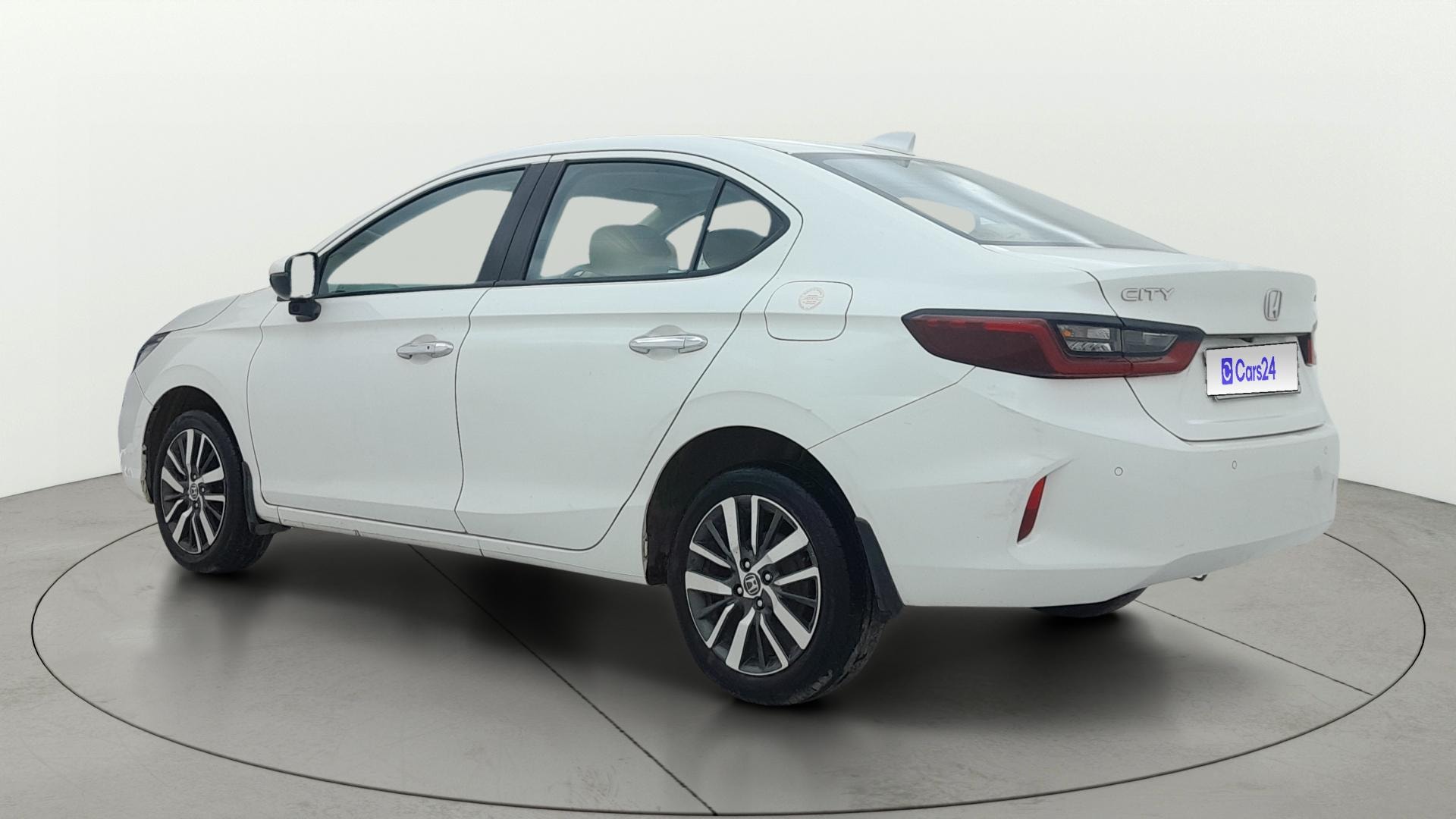 View 2022 Honda City ZX CVT Image 2 Used 2022 Honda City ZX CVT Image 2