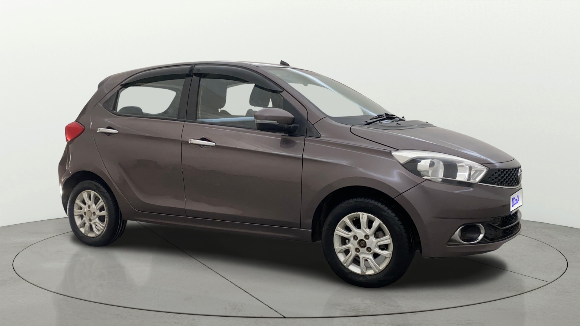 View 2017 Tata Tiago Revotorq XB Image 35 Used 2017 Tata Tiago Revotorq XB Image 35