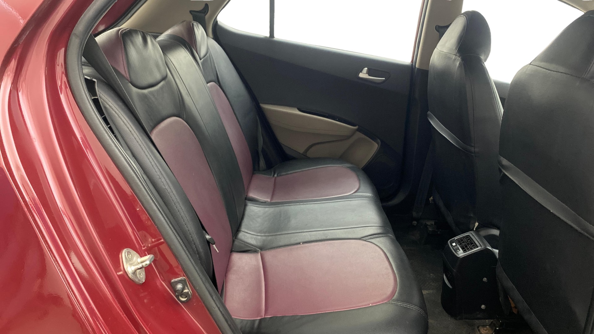 View 2014 Hyundai Grand i10 Sportz 1.2 Kappa Image 28 Used 2014 Hyundai Grand i10 Sportz 1.2 Kappa Image 28