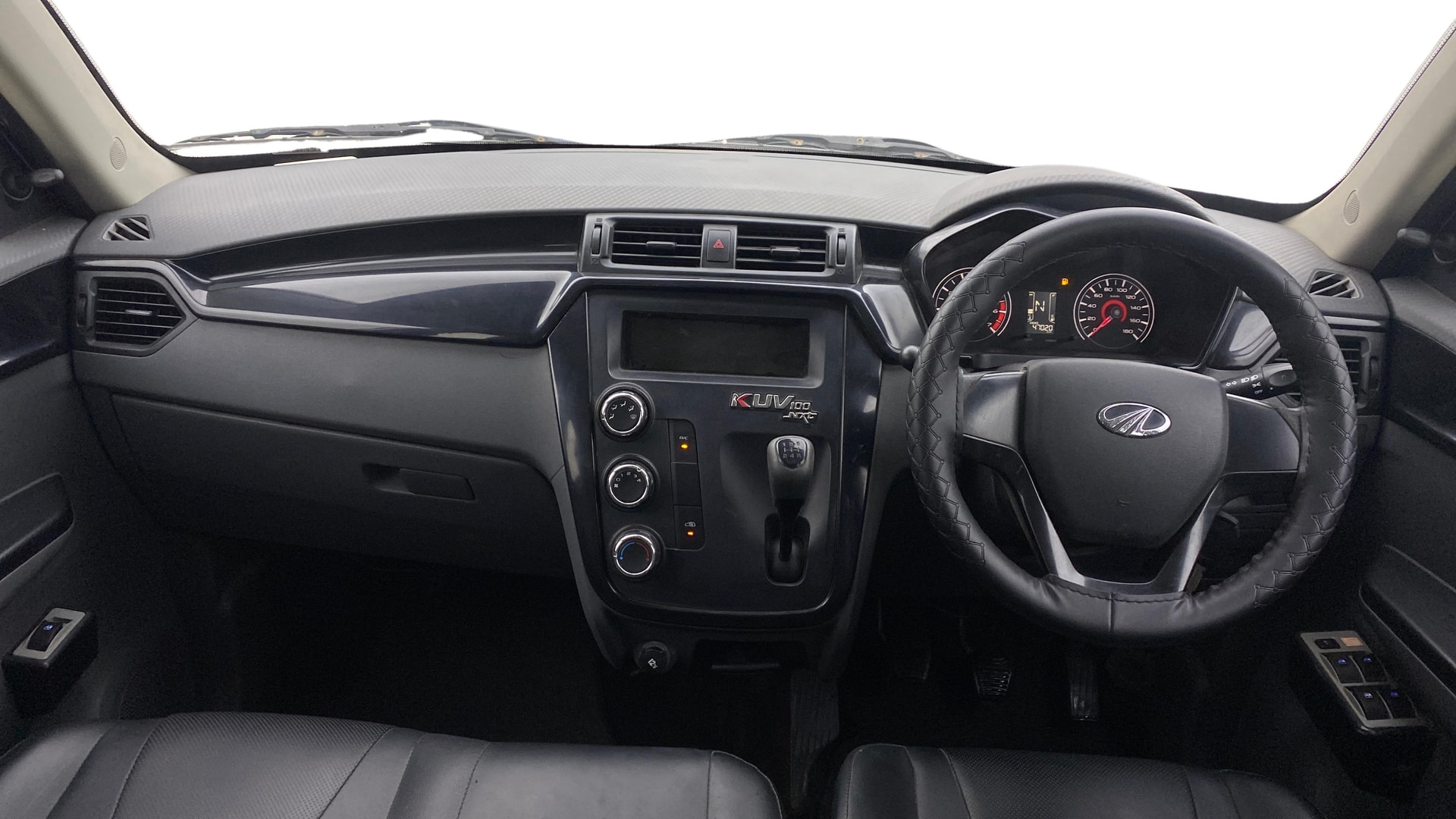 View 2018 Mahindra KUV100 K2 Petrol BS IV Image 15 Used 2018 Mahindra KUV100 K2 Petrol BS IV Image 15