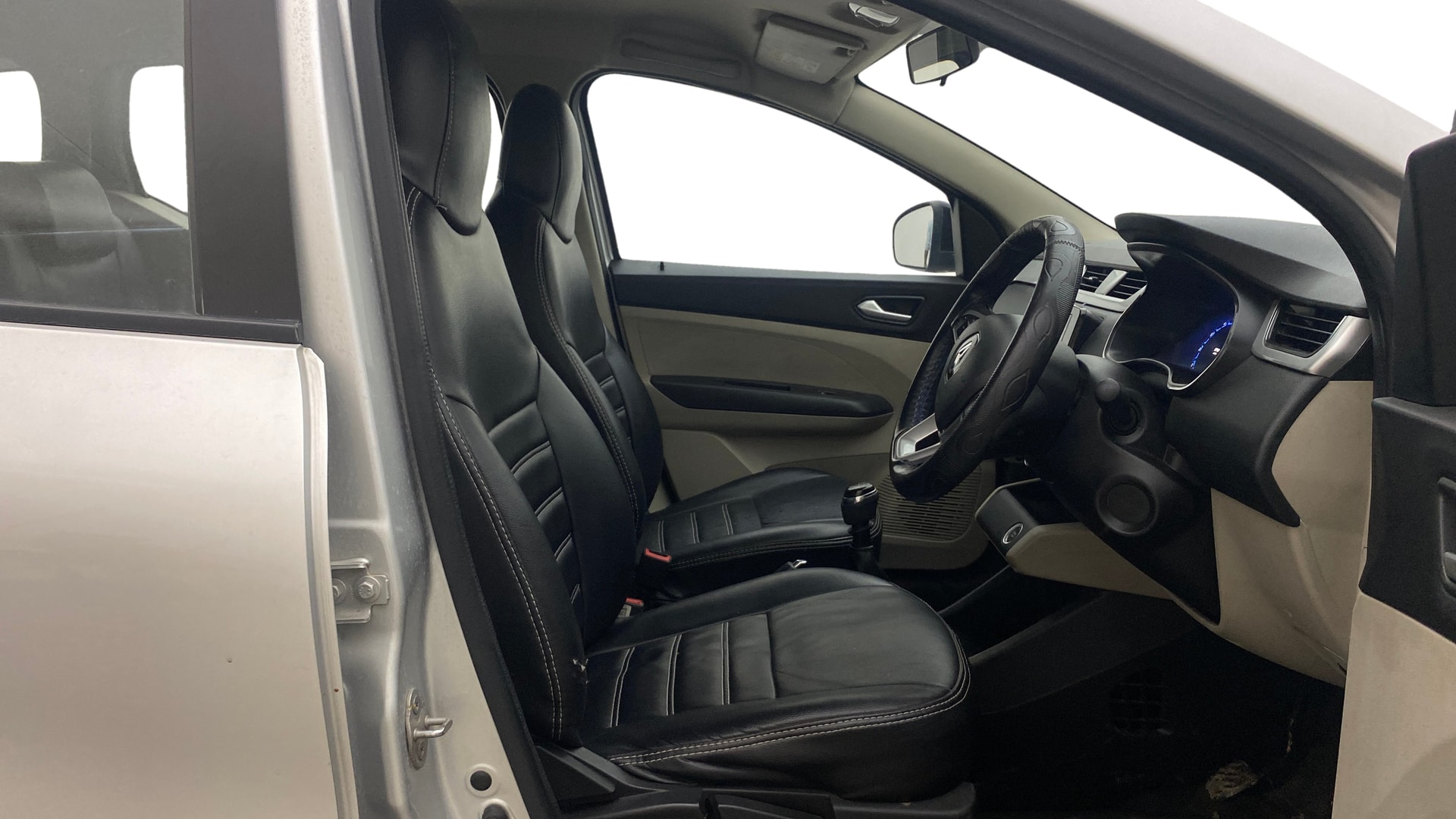 Used 2023 Renault Triber Used 2023 Renault Triber