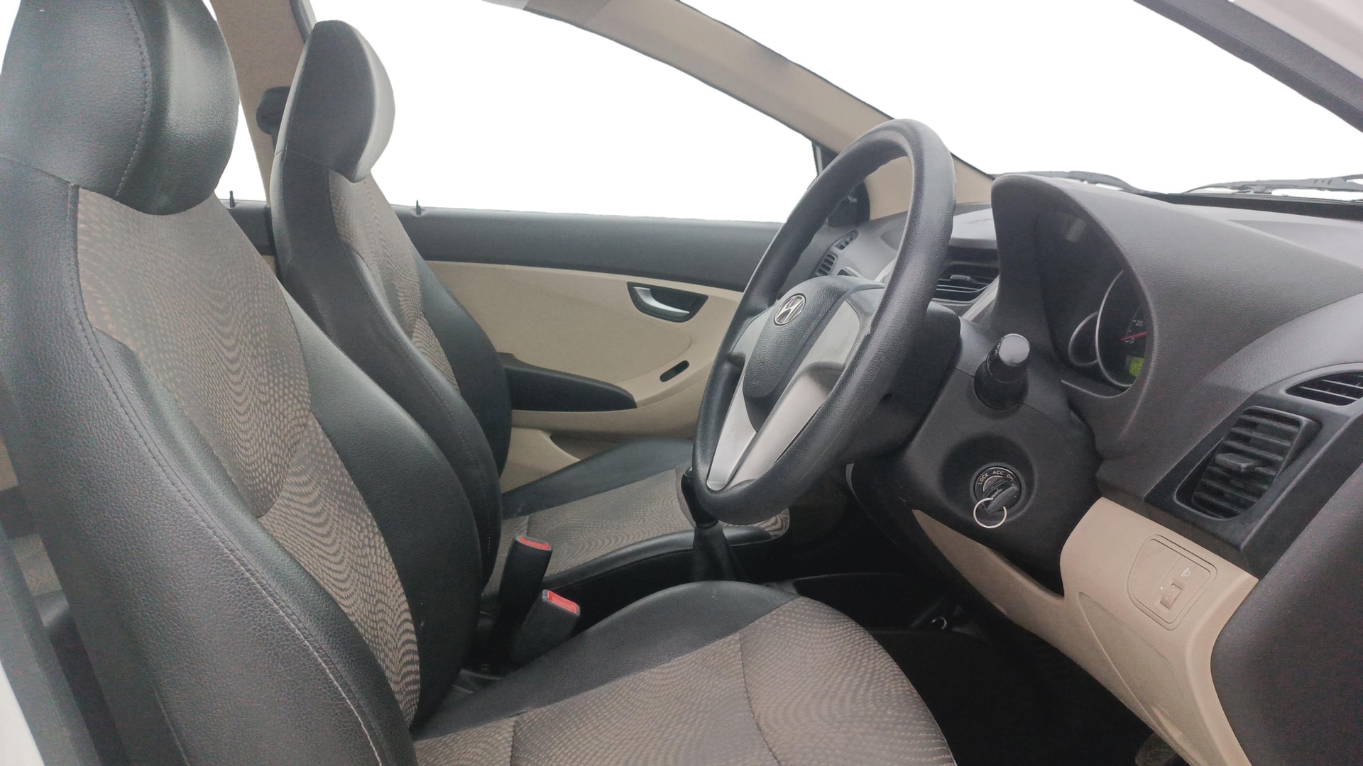 View 2016 Hyundai EON Sportz Image 25 Used 2016 Hyundai EON Sportz Image 25