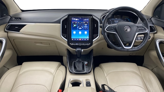 View MG Hector Image 31 Used MG Hector Image 31