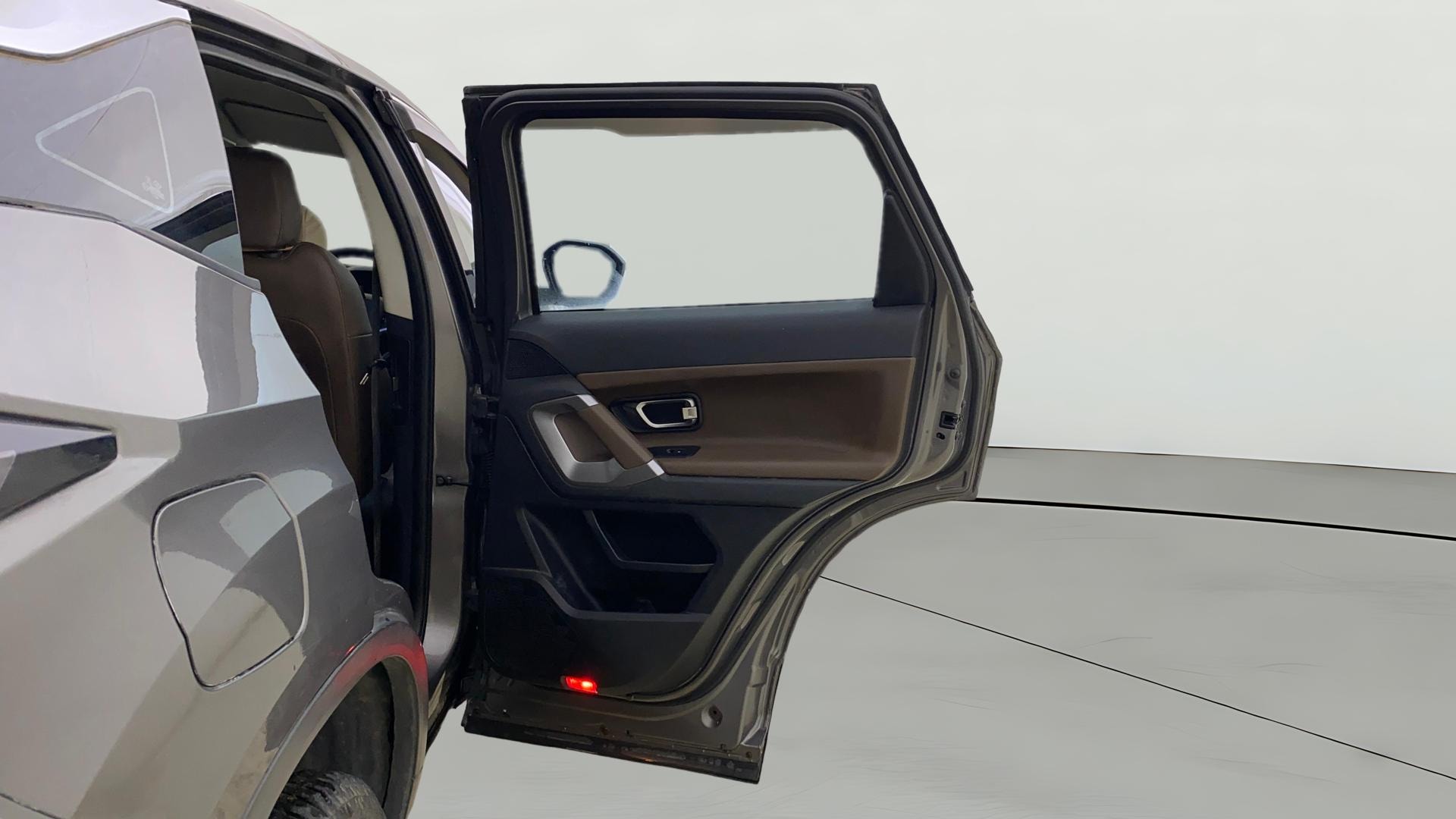 View 2019 Tata Harrier XE Image 6 Used 2019 Tata Harrier XE Image 6