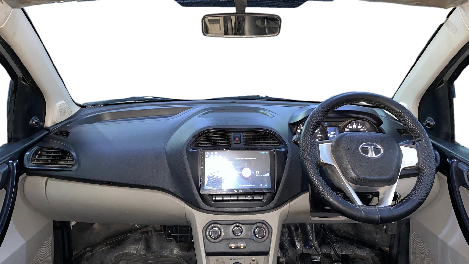 View 2016 Tata Tiago Revotorq XB Image 32 Used 2016 Tata Tiago Revotorq XB Image 32