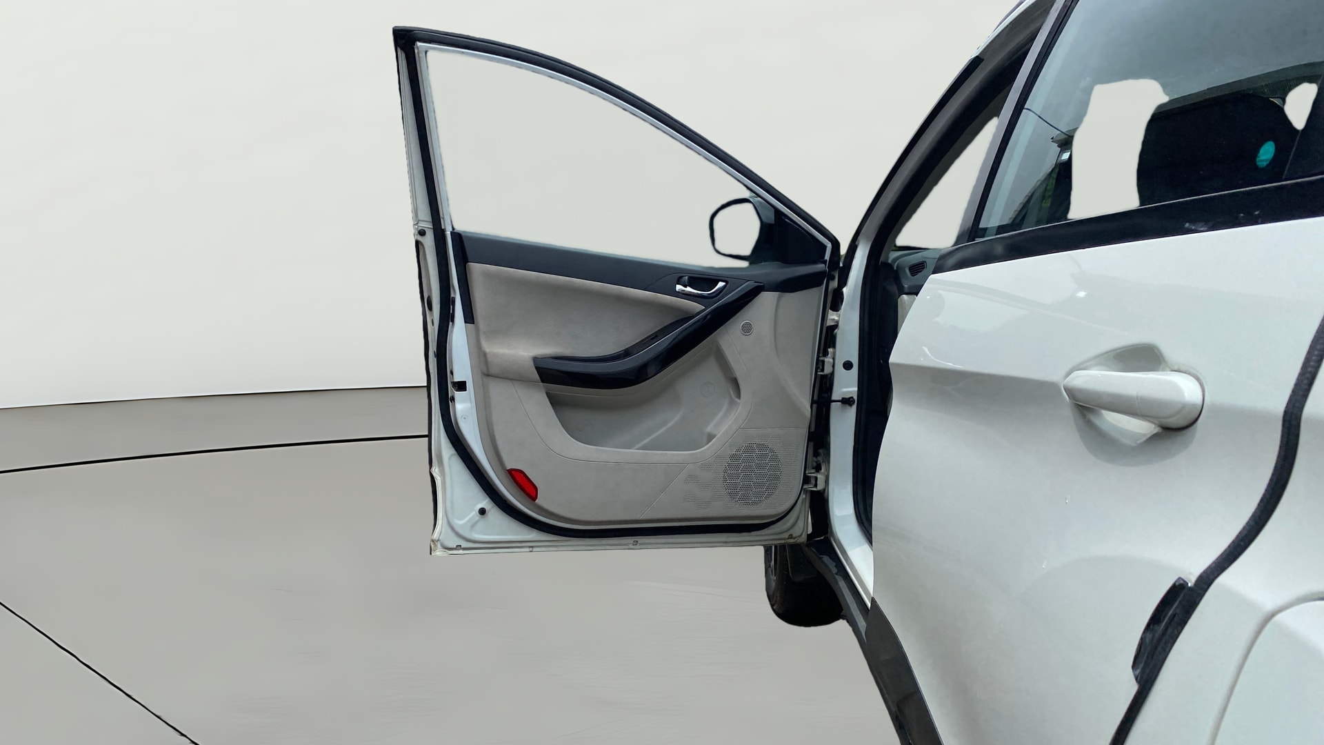 View 2023 Tata Nexon XZ Plus Diesel Image 31 Used 2023 Tata Nexon XZ Plus Diesel Image 31