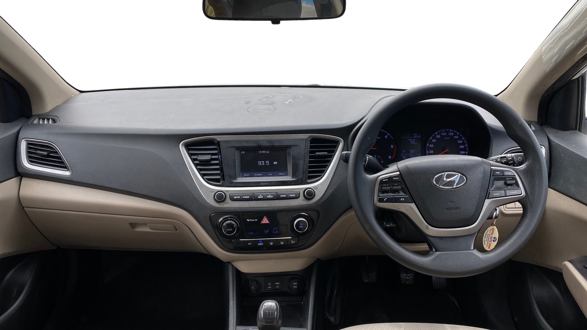 View 2018 Hyundai Verna 1.6 CRDI EX Image 16 Used 2018 Hyundai Verna 1.6 CRDI EX Image 16