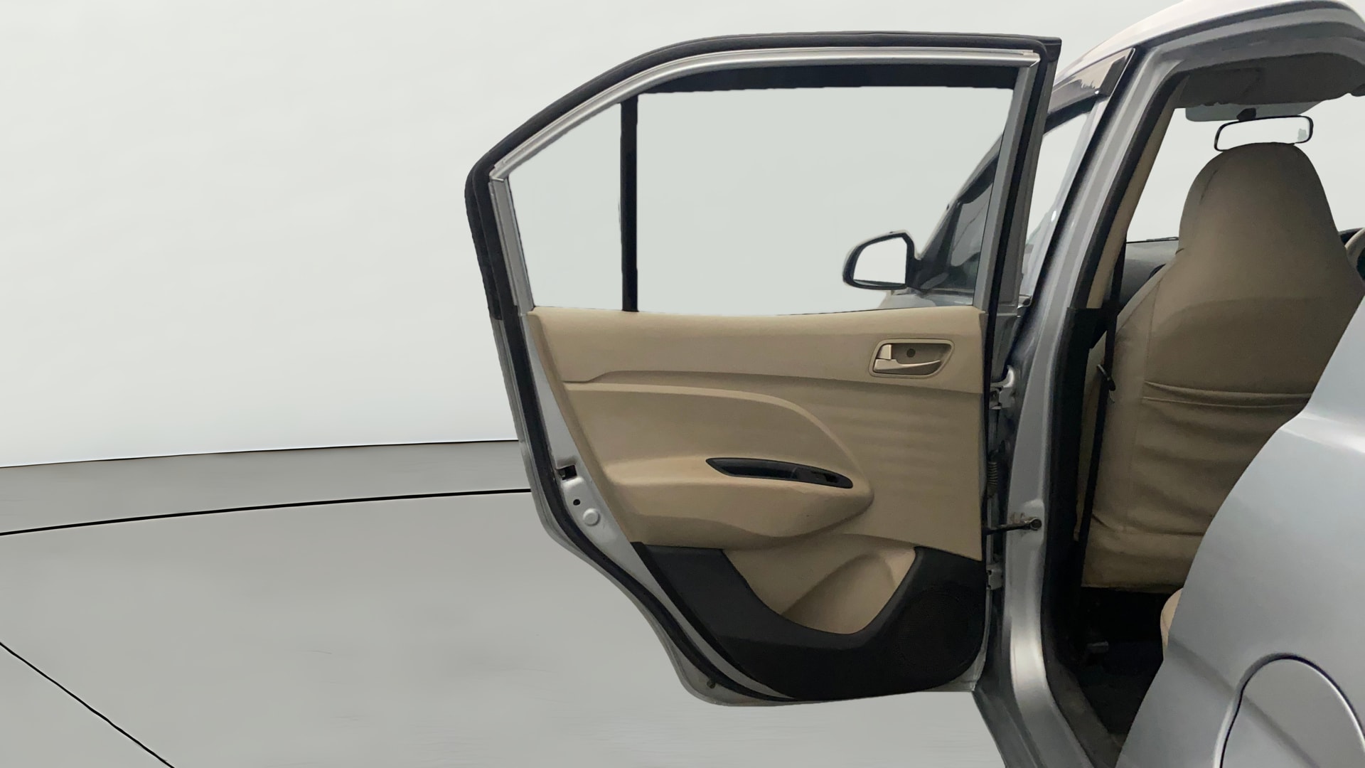 View 2019 Hyundai New Santro D-Lite Petrol Image 16 Used 2019 Hyundai New Santro D-Lite Petrol Image 16