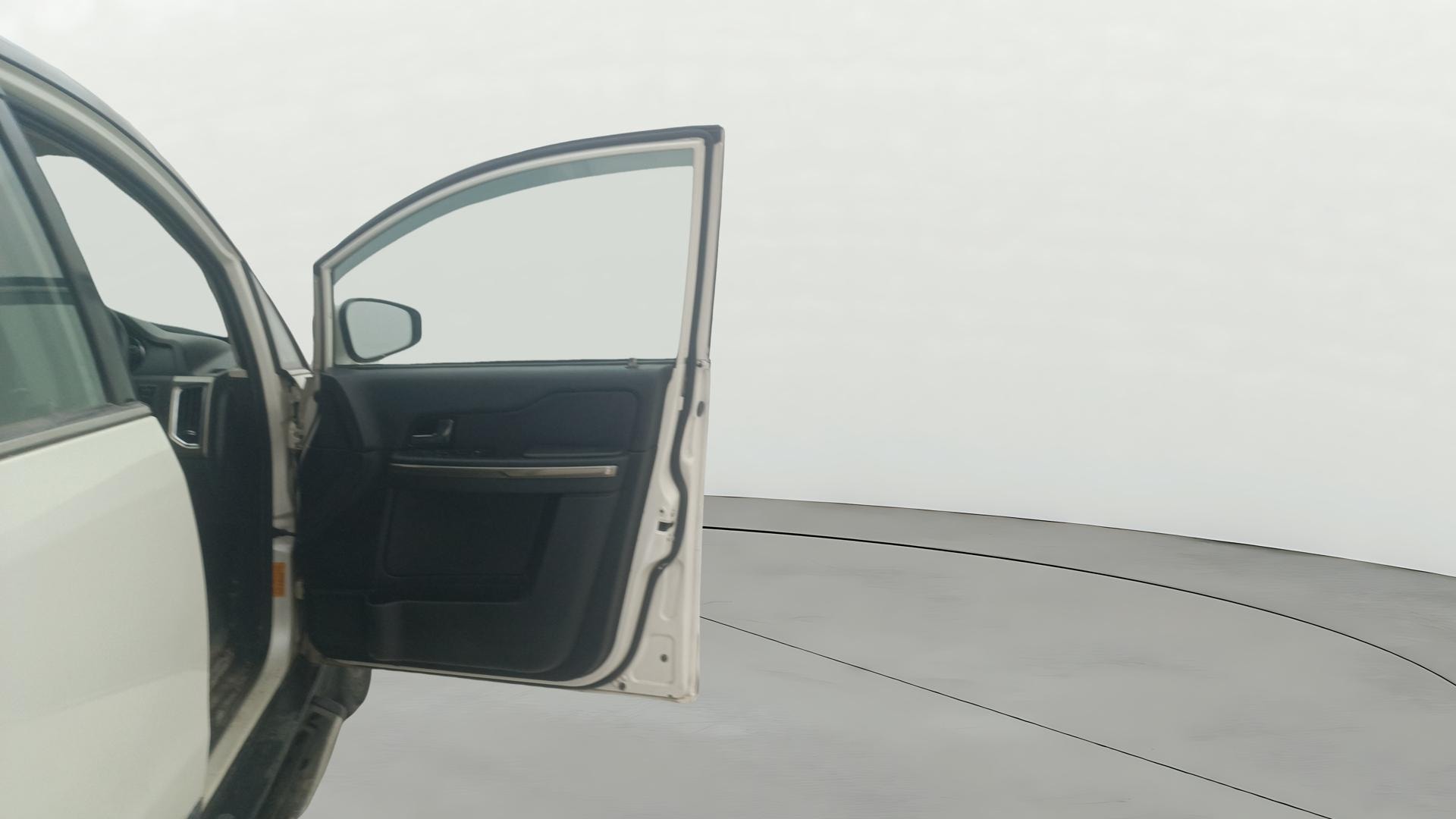 View 2019 Tata Hexa XTA 4X2 Image 48 Used 2019 Tata Hexa XTA 4X2 Image 48