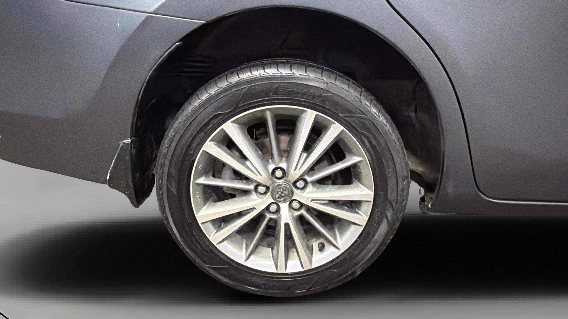 View 2014 Toyota Corolla Altis 1.8 VL AT Image 25 Used 2014 Toyota Corolla Altis 1.8 VL AT Image 25