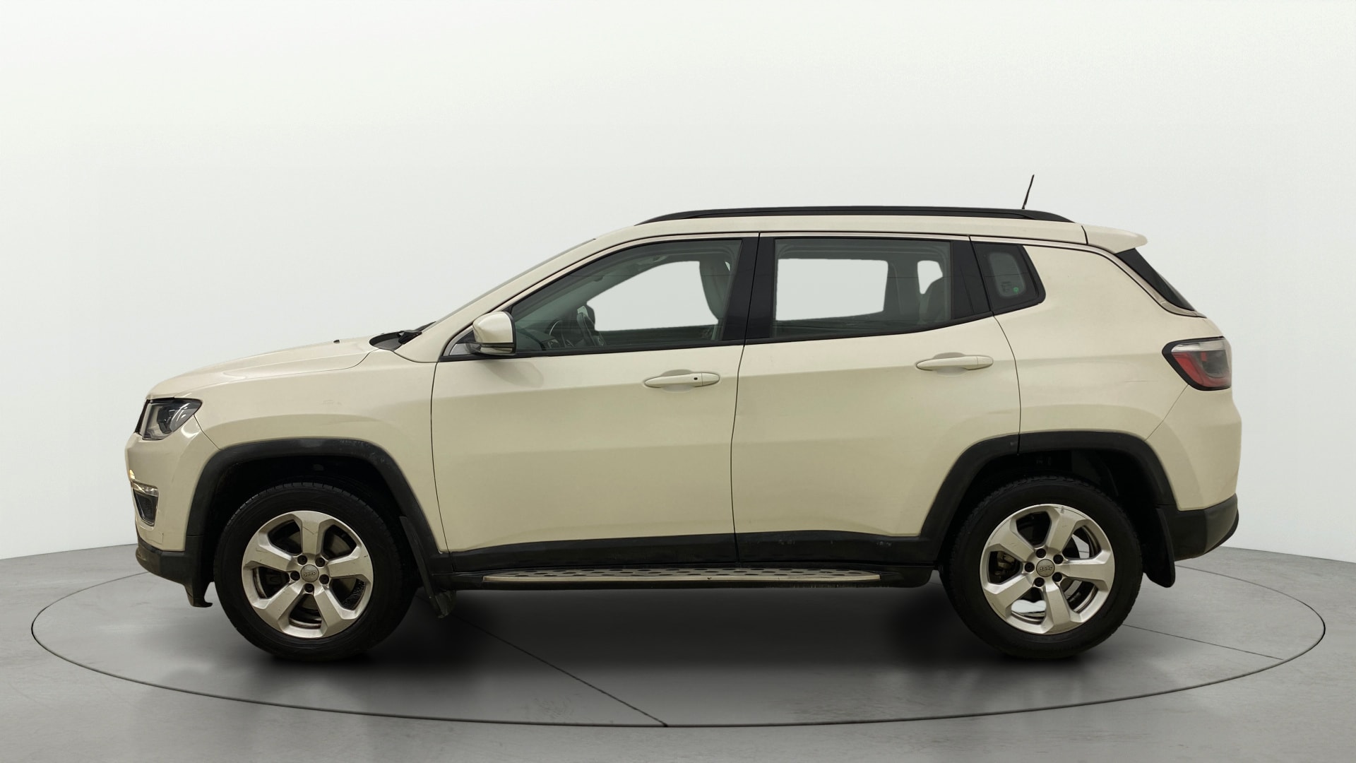 View 2019 Jeep Compass Limited 1.4 Multi AIR Petrol DDCT AT BS IV Image 5 Used 2019 Jeep Compass Limited 1.4 Multi AIR Petrol DDCT AT BS IV Image 5