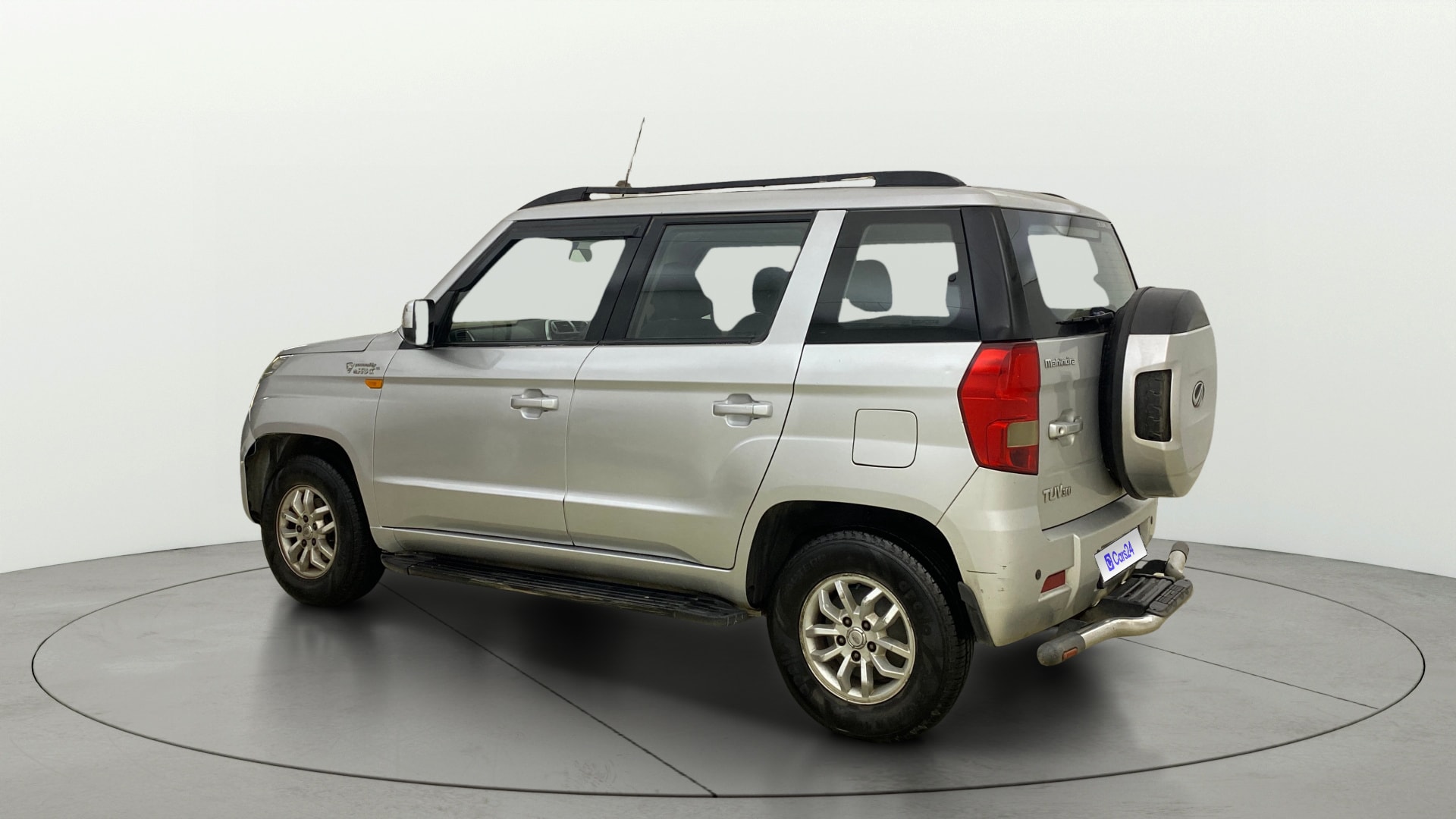 View 2017 Mahindra TUV300 T8 Image 2 Used 2017 Mahindra TUV300 T8 Image 2