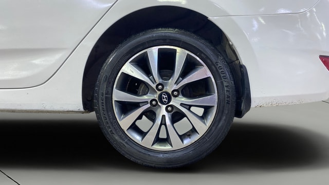 View Hyundai Verna Image 11 Used Hyundai Verna Image 11