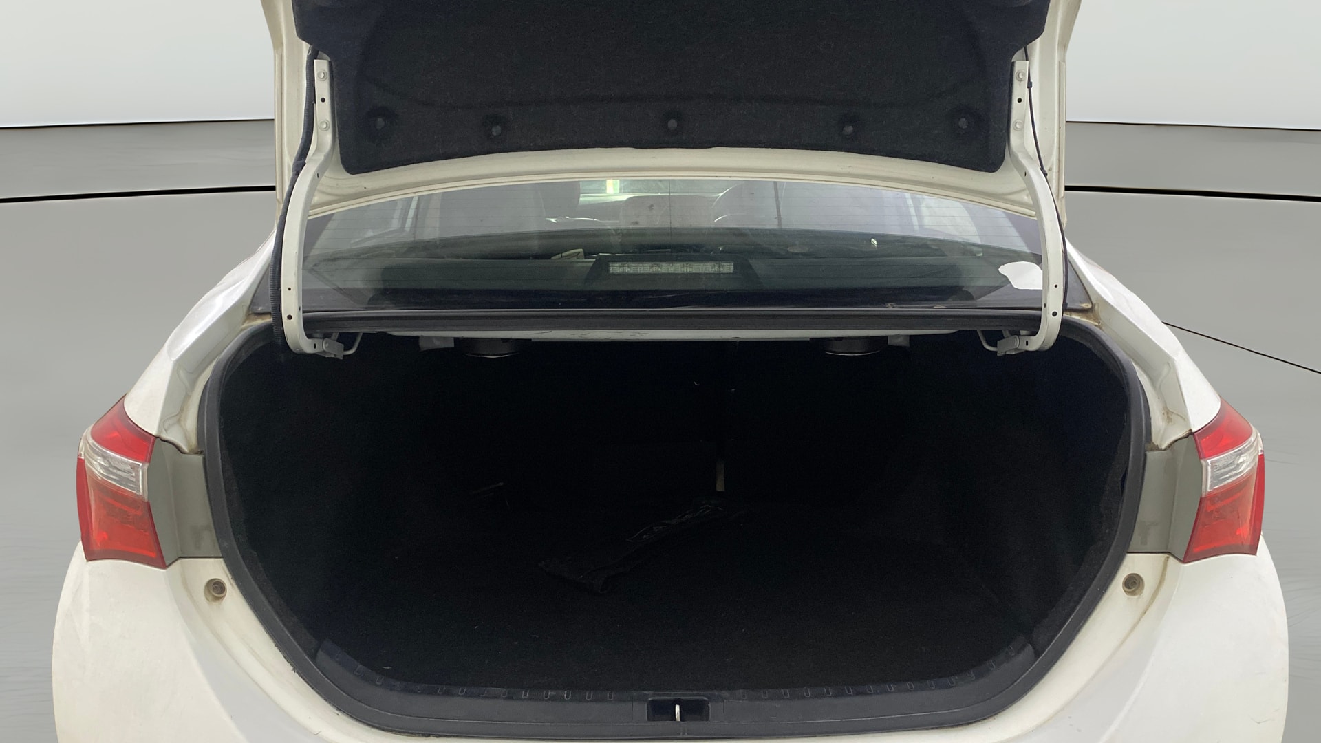 View 2016 Toyota Corolla Altis Diesel J Image 37 Used 2016 Toyota Corolla Altis Diesel J Image 37