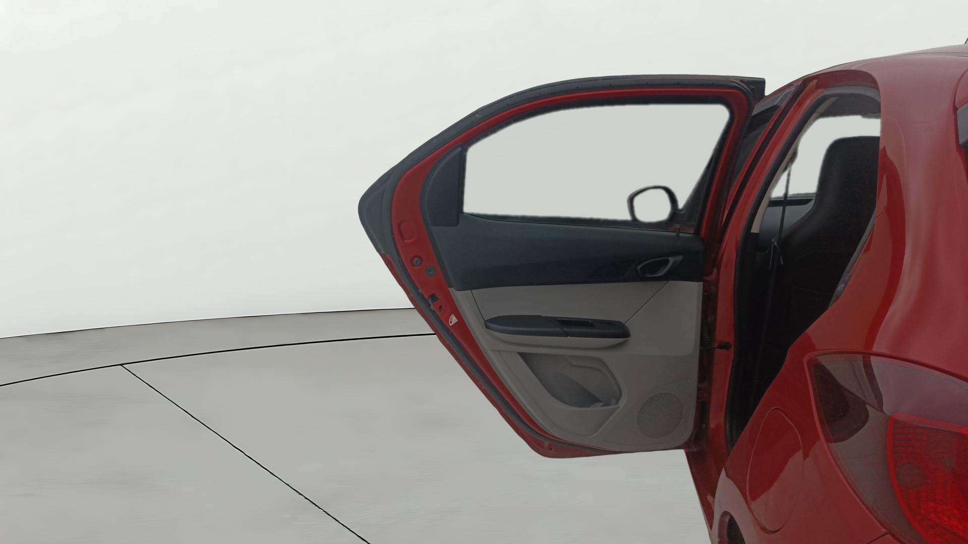 View 2019 Tata Tiago Revotorq XB Image 22 Used 2019 Tata Tiago Revotorq XB Image 22