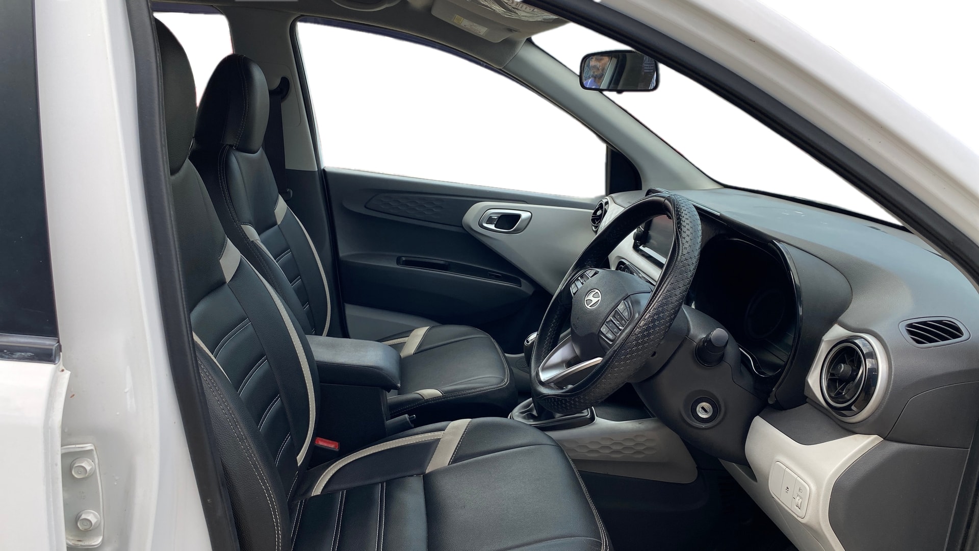 View 2023 Hyundai Grand i10 Nios Sportz Petrol Image 27 Used 2023 Hyundai Grand i10 Nios Sportz Petrol Image 27