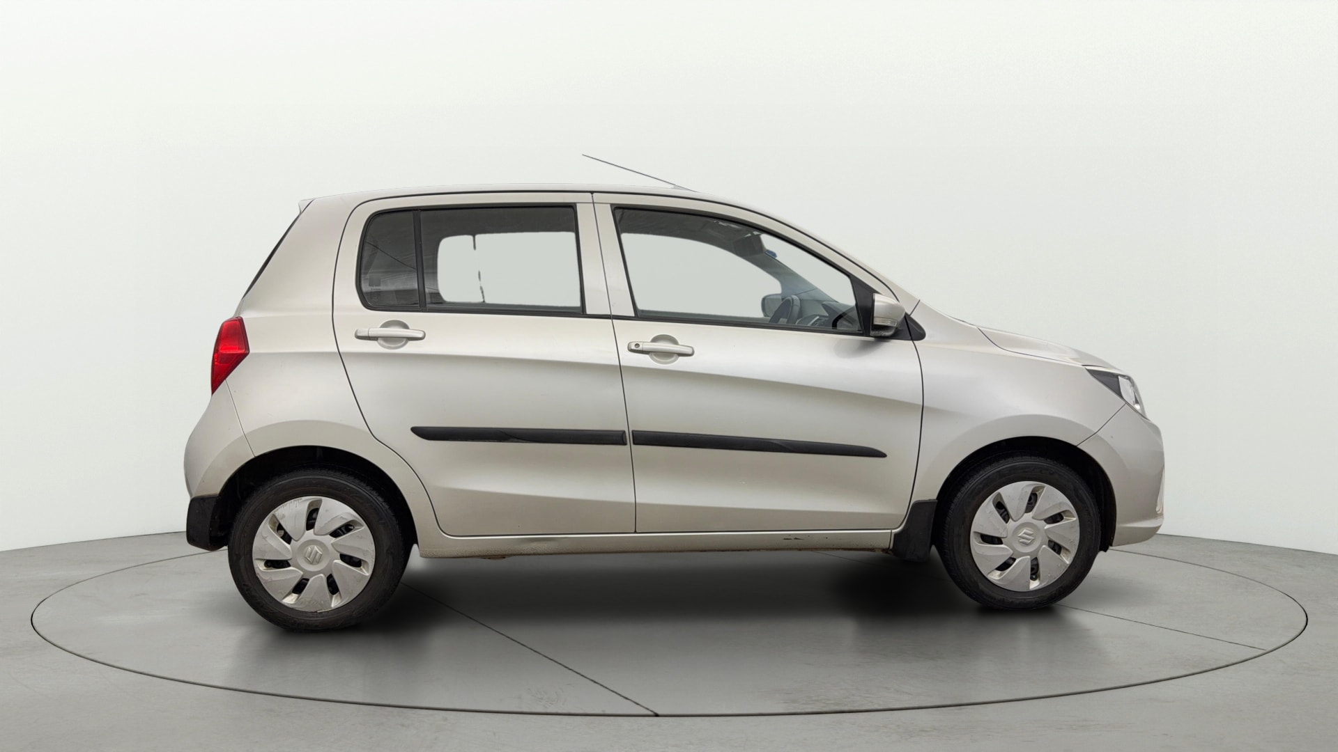 View 2018 Maruti Suzuki 1000 Base Variant Image 8 Used 2018 Maruti Suzuki 1000 Base Variant Image 8