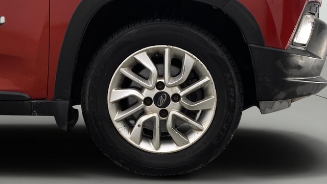 View Mahindra KUV100 Image 39 Used Mahindra KUV100 Image 39