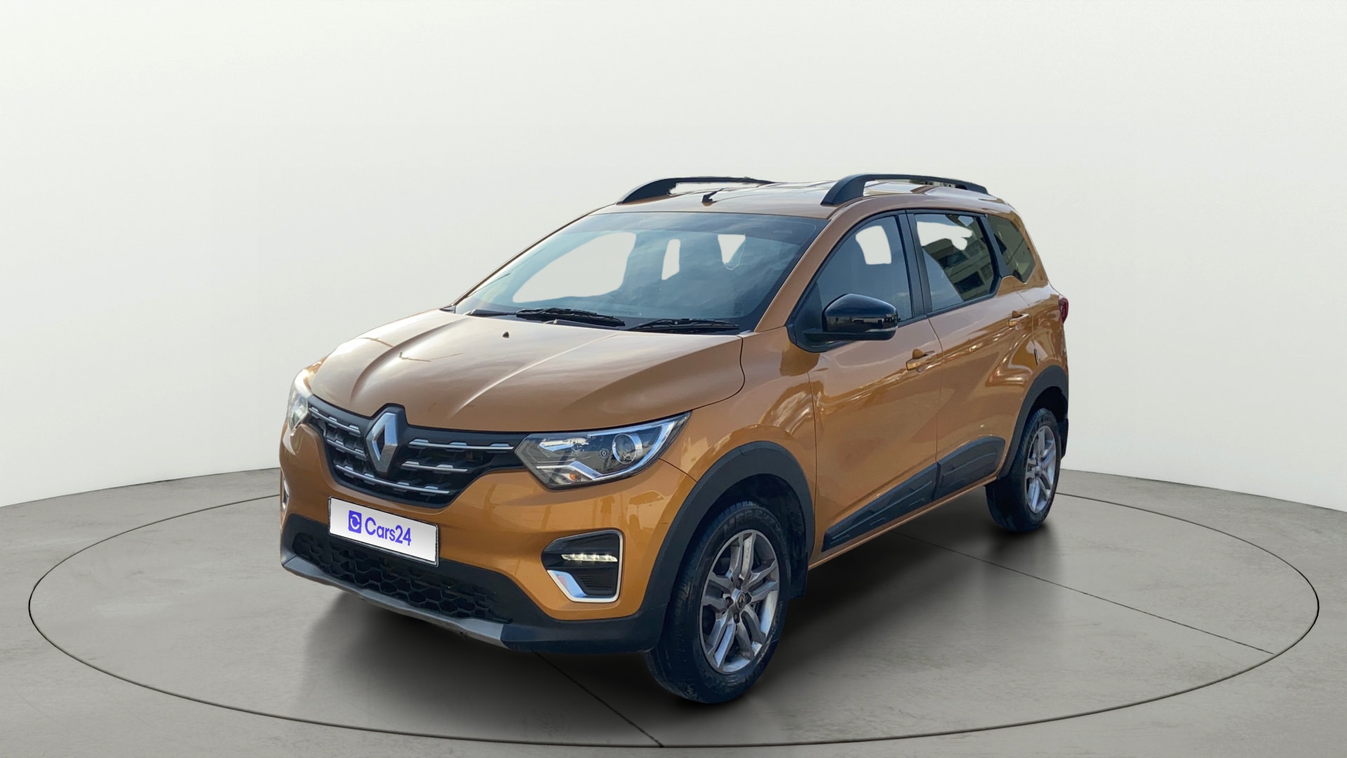 View 2022 Renault Triber RXZ AMT Image 37 Used 2022 Renault Triber RXZ AMT Image 37
