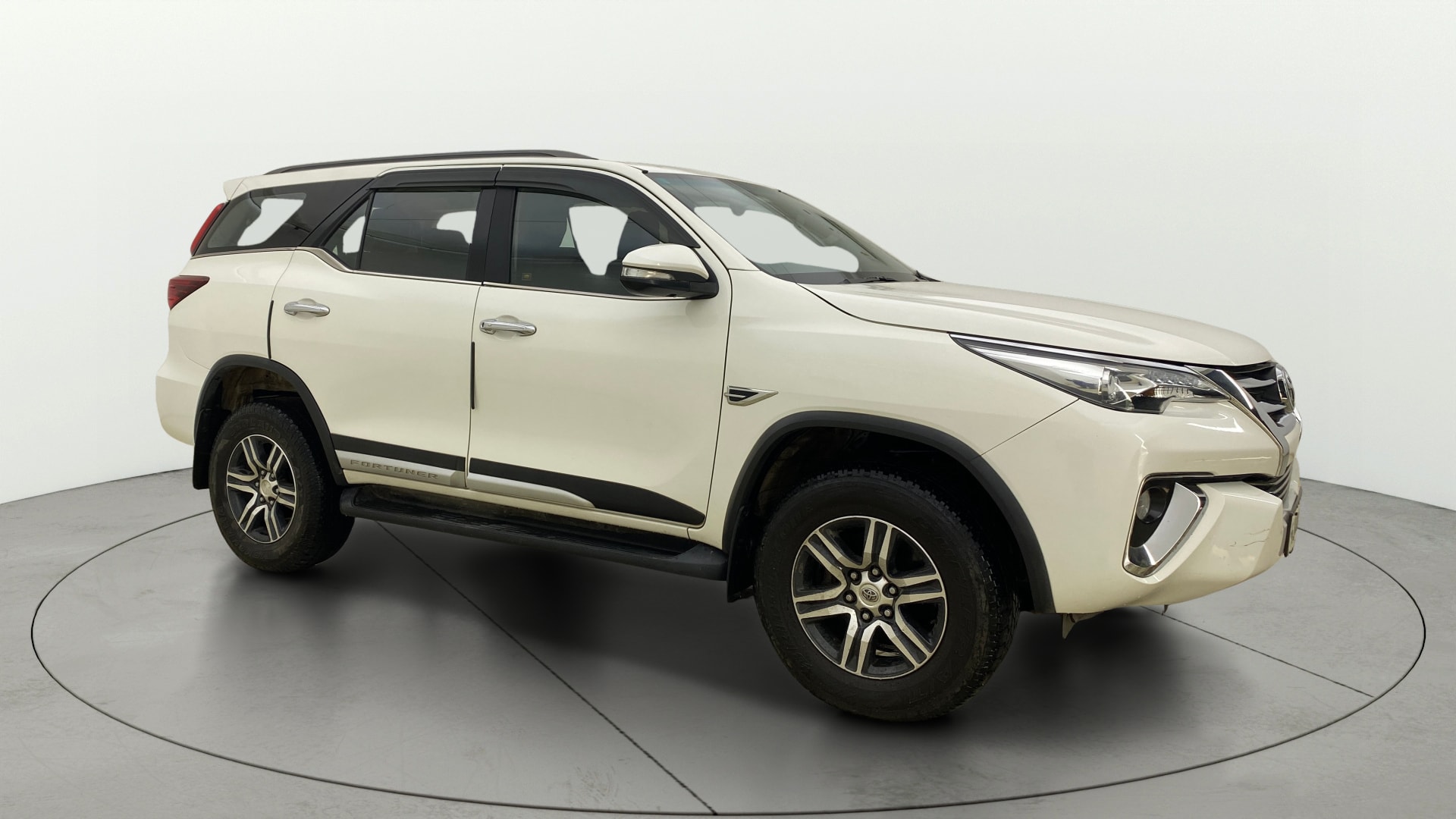 View 2017 Toyota Fortuner 2.8 4X2 MT Image 24 Used 2017 Toyota Fortuner 2.8 4X2 MT Image 24