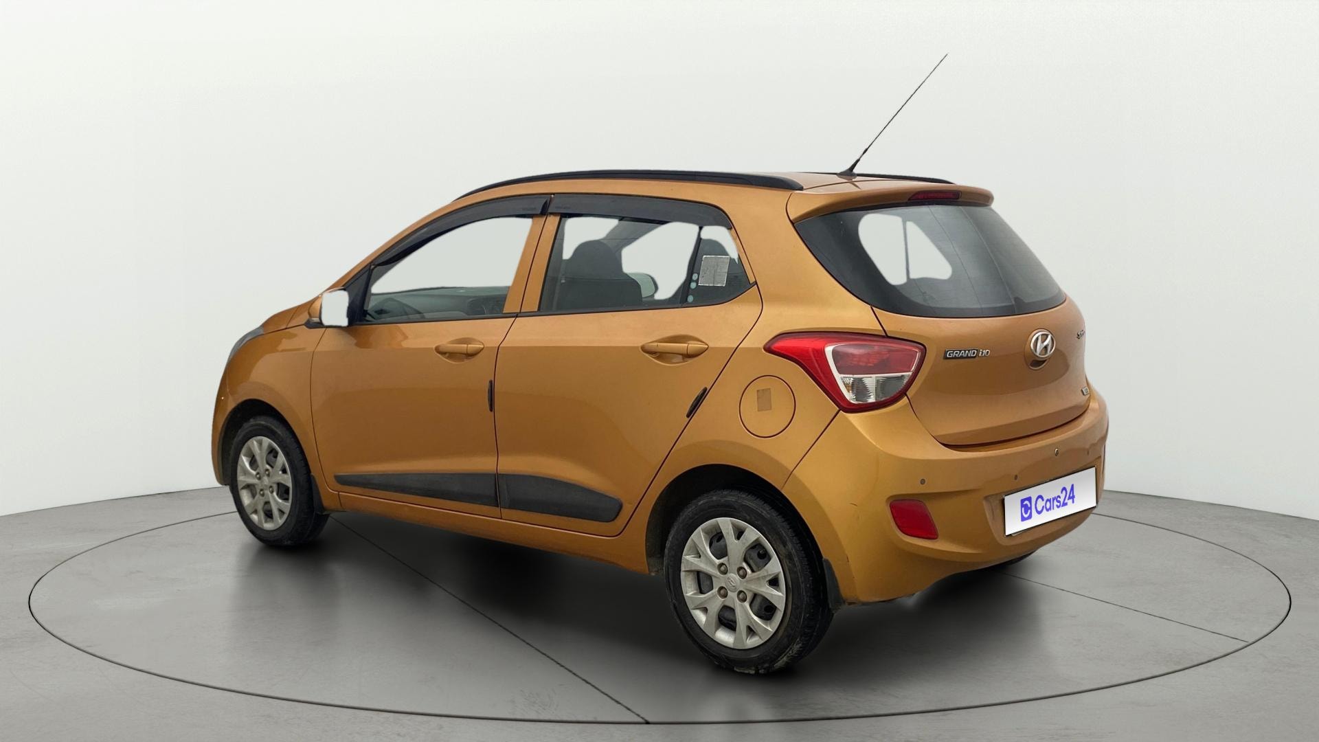 View 2016 Hyundai Grand i10 Sportz 1.2 Kappa Image 2 Used 2016 Hyundai Grand i10 Sportz 1.2 Kappa Image 2
