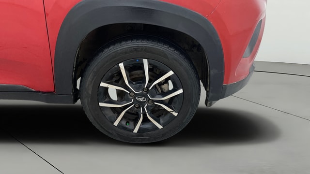 View Mahindra KUV100 Image 41 Used Mahindra KUV100 Image 41