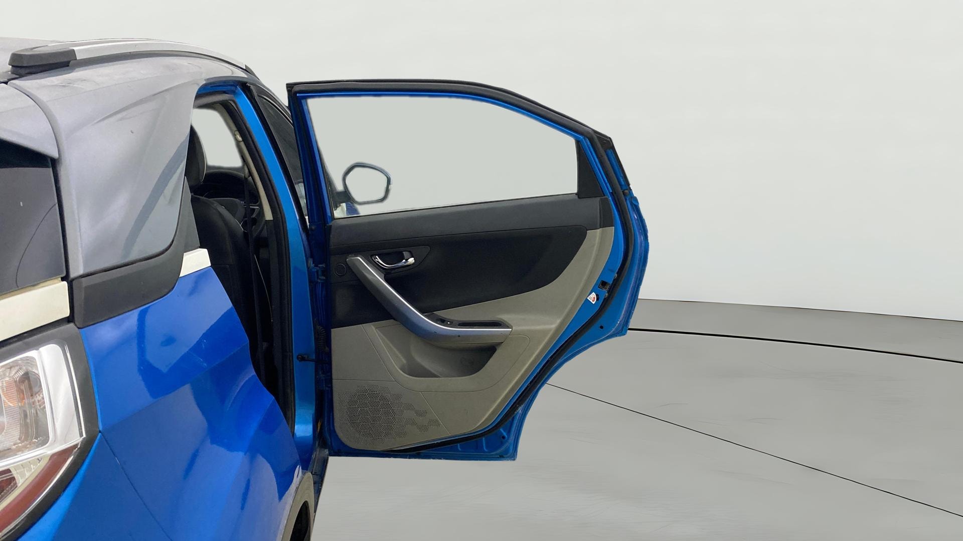 View 2019 Tata Nexon XZ Plus Diesel Image 7 Used 2019 Tata Nexon XZ Plus Diesel Image 7