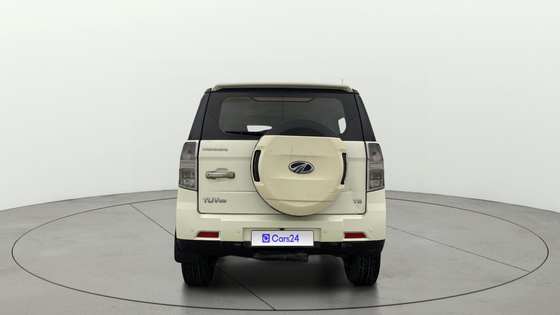 View 2019 Mahindra TUV300 T10 100HP Image 39 Used 2019 Mahindra TUV300 T10 100HP Image 39