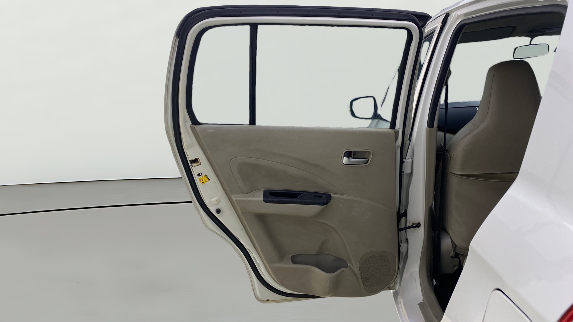 View 2017 Maruti Suzuki 1000 Base Variant Image 22 Used 2017 Maruti Suzuki 1000 Base Variant Image 22