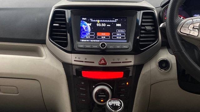 View Mahindra XUV300 Image 18 Used Mahindra XUV300 Image 18
