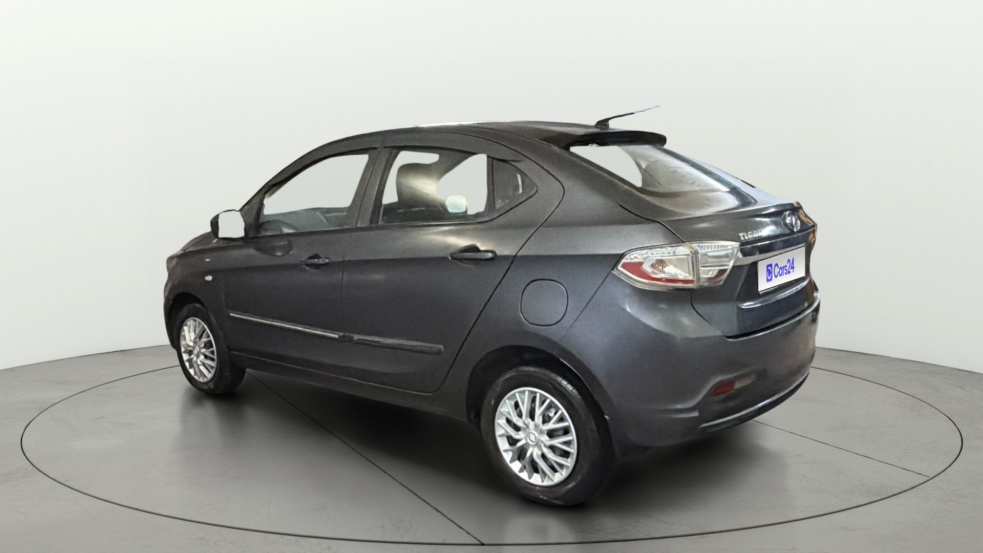 View 2020 Tata Tigor XE Diesel Image 2 Used 2020 Tata Tigor XE Diesel Image 2