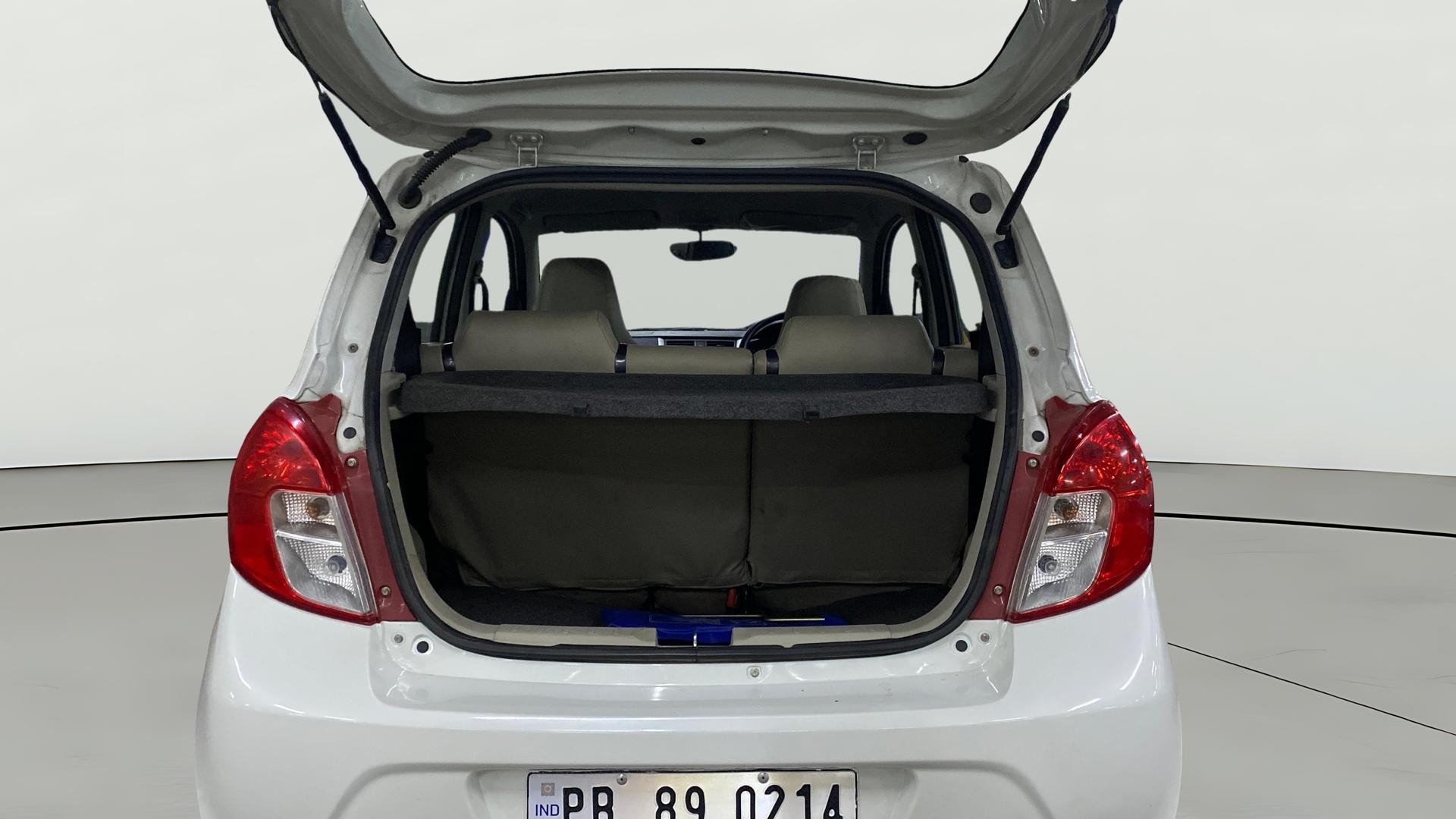 View 2018 Maruti Suzuki 1000 Base Variant Image 36 Used 2018 Maruti Suzuki 1000 Base Variant Image 36