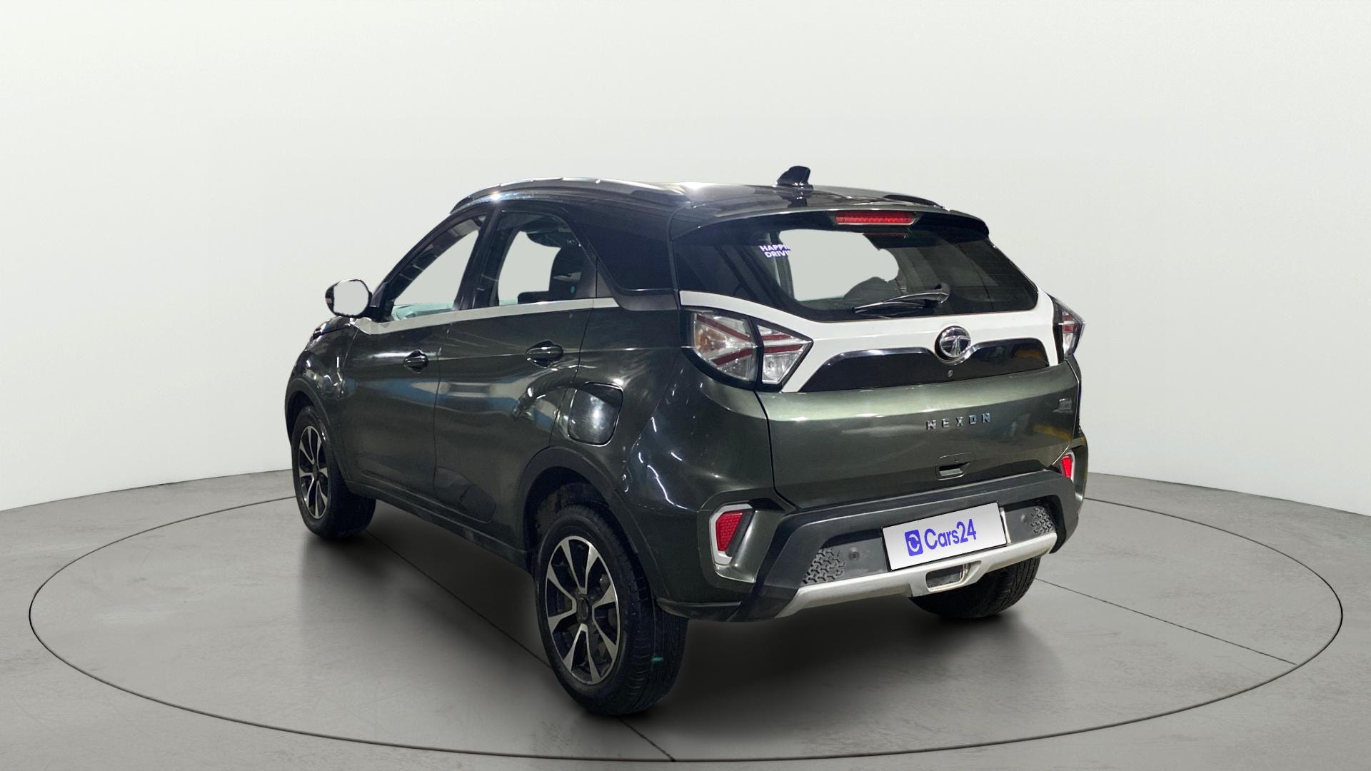 View 2022 Tata Nexon Revotorq XZ Plus (O) Image 2 Used 2022 Tata Nexon Revotorq XZ Plus (O) Image 2