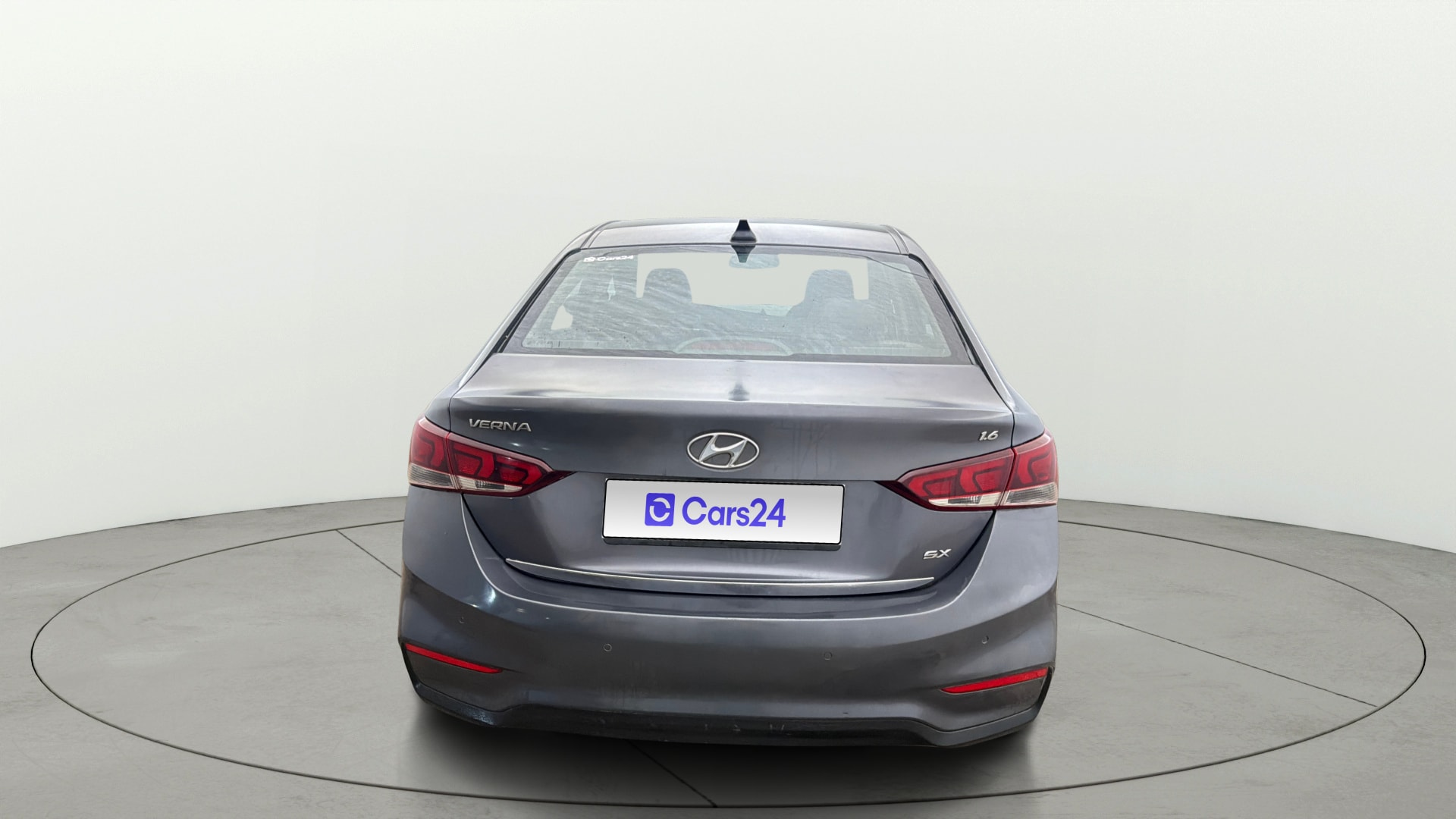 View 2017 Hyundai Verna 1.6 VTVT SX (O) AT Image 43 Used 2017 Hyundai Verna 1.6 VTVT SX (O) AT Image 43