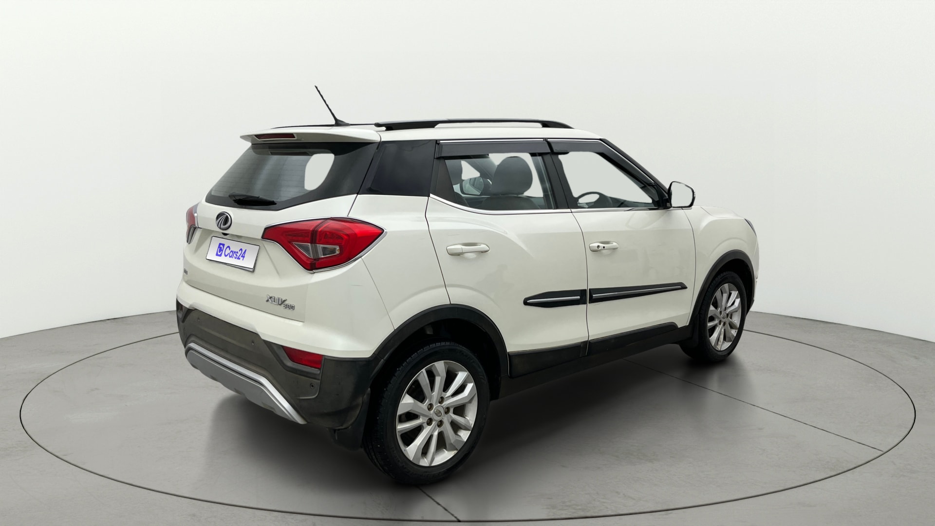 View 2020 Mahindra XUV300 W4 Petrol BS IV Image 45 Used 2020 Mahindra XUV300 W4 Petrol BS IV Image 45
