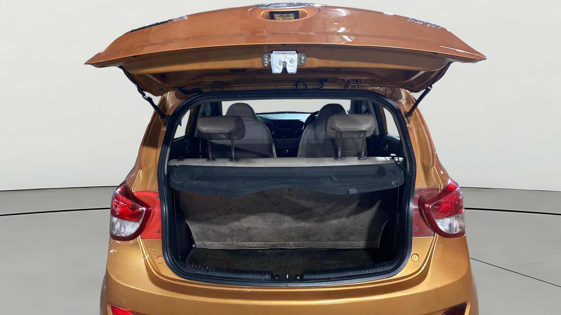 View 2015 Hyundai Grand i10 1.2 Asta Petrol Image 37 Used 2015 Hyundai Grand i10 1.2 Asta Petrol Image 37
