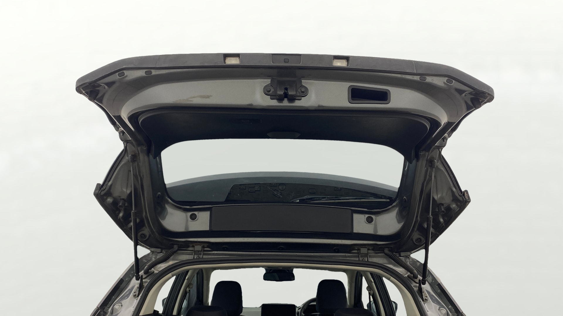 View 2024 Tata Nexon Revotron XE Image 17 Used 2024 Tata Nexon Revotron XE Image 17