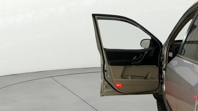 View Mahindra XUV500 Image 33 Used Mahindra XUV500 Image 33